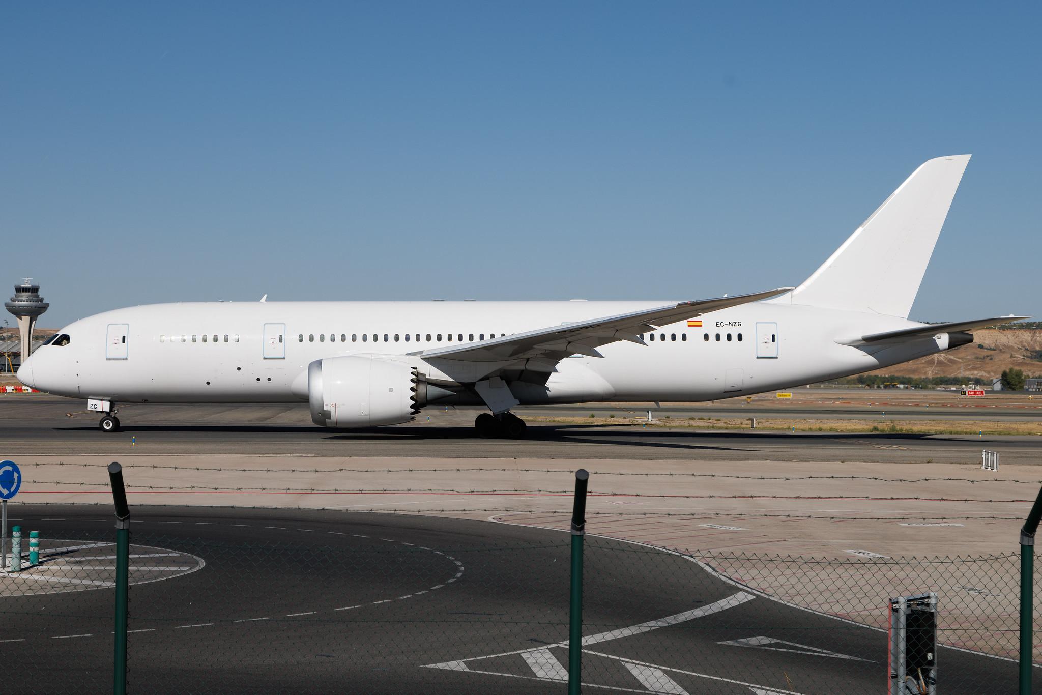 Madrid Barajas Airport: Air Europa (UX / AEA) | Boeing 787-8 Dreamliner B788 | EC-NZG | MSN 35310