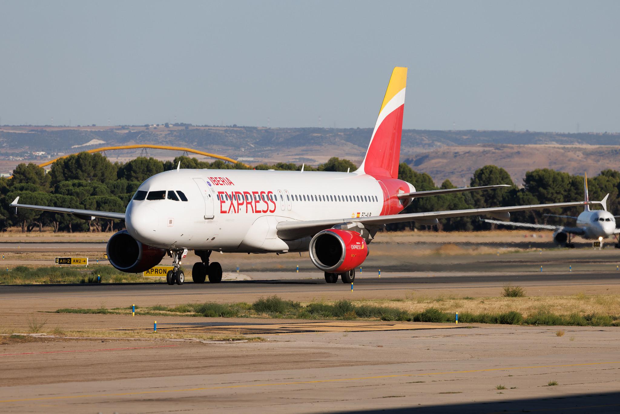 Madrid Barajas Airport: Iberia Express (I2 / IBS) | Airbus A320-214 A320 | EC-ILR | MSN 01793