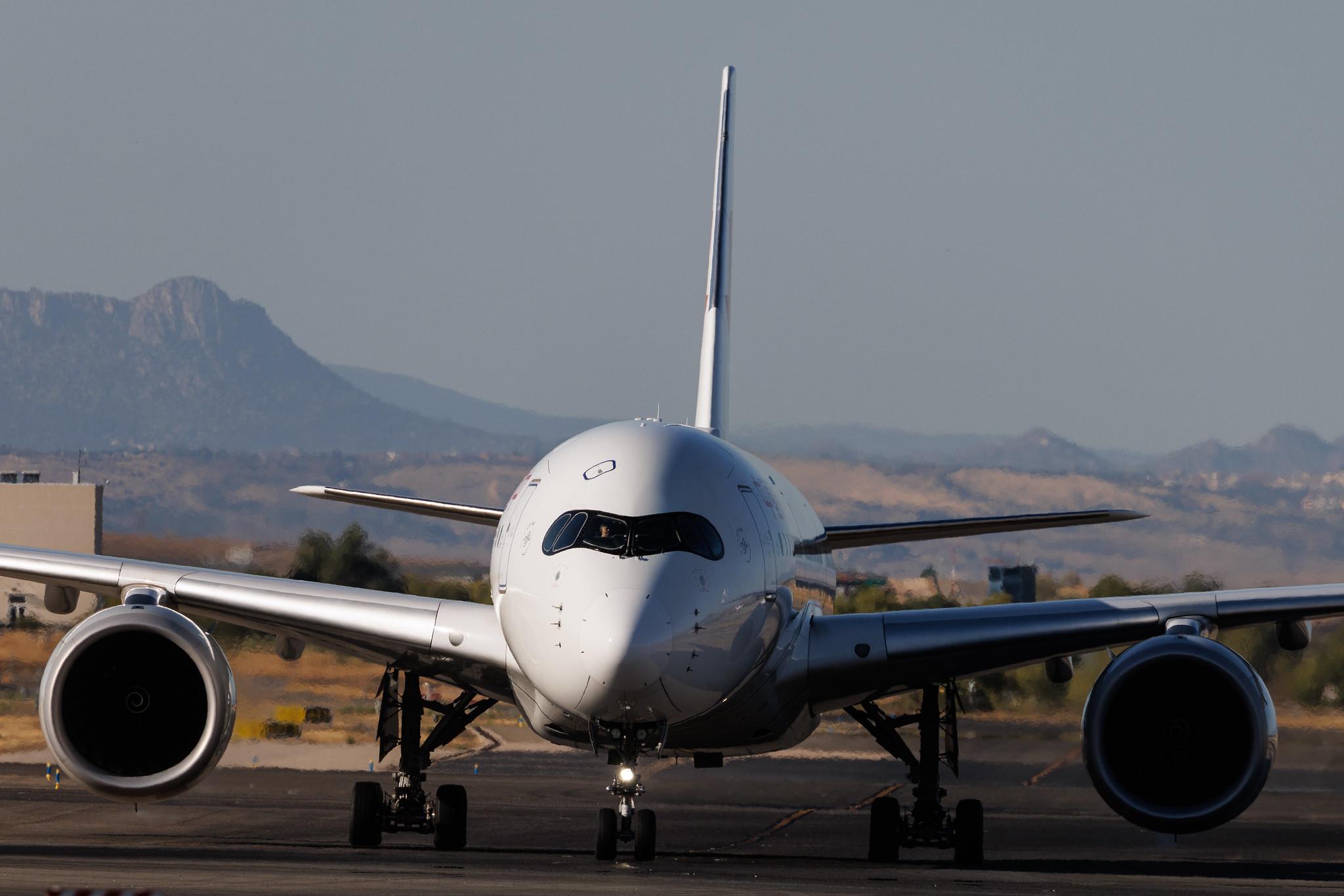 Madrid Barajas Airport: China Eastern Airlines (MU / CES) | Airbus A350-941 A359 | B-32DW | MSN 577