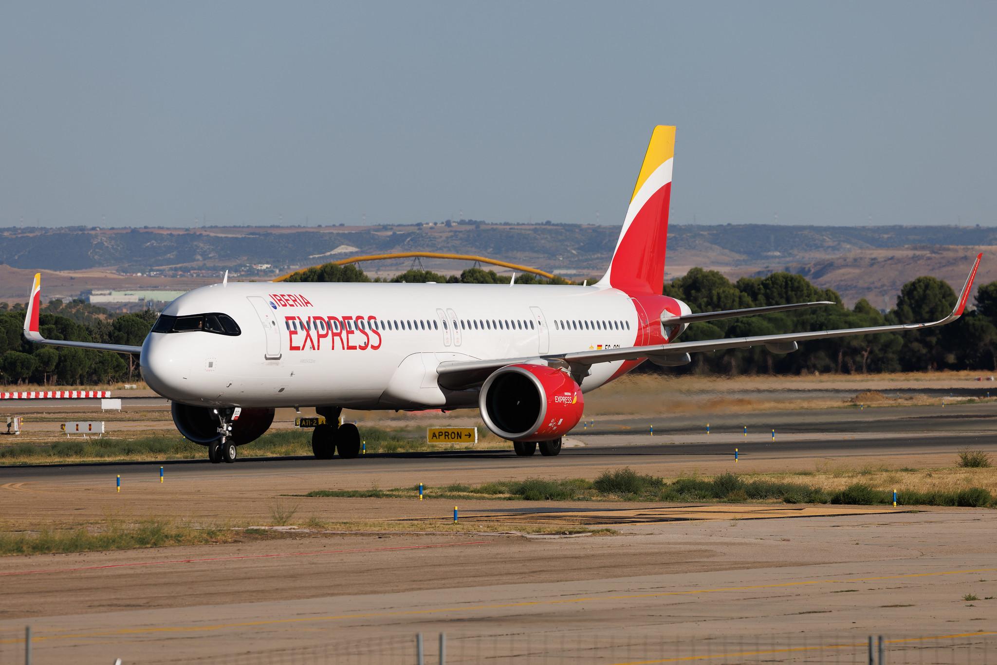 Madrid Barajas Airport: Iberia Express (I2 / IBS) | Airbus A321-271NX A21N | EC-OCI | MSN 11537