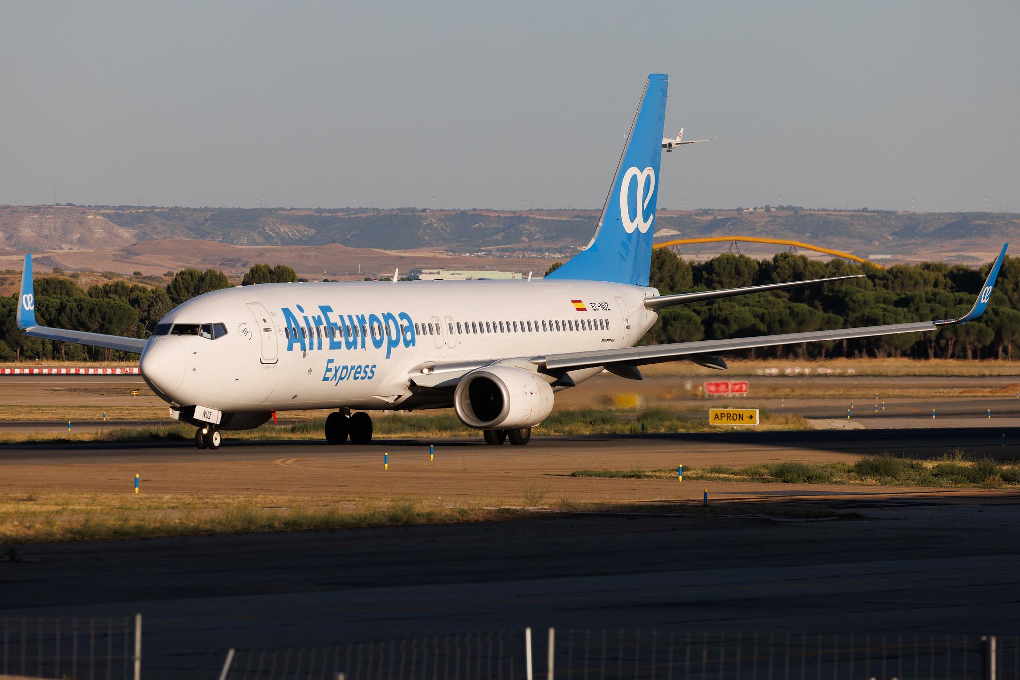 Madrid Barajas Airport: Air Europa Express (UX / AEA) | Boeing 737-8GP B738 | EC-NUZ | MSN 39866