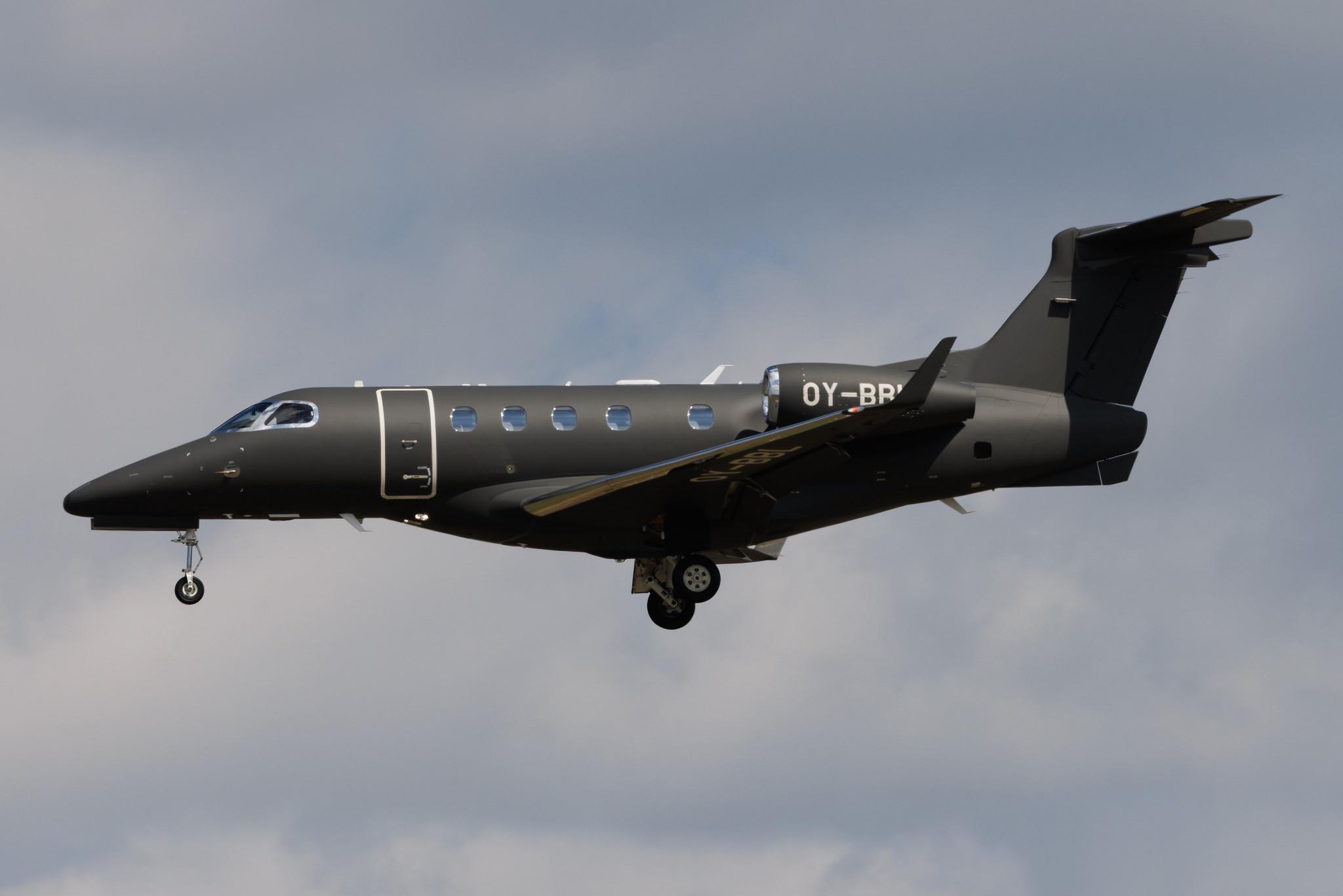 Frankfurt Airport: Blackbird Air (/ BBB) | Embraer Phenom 300 E55P | OY-BBL | MSN 50500773