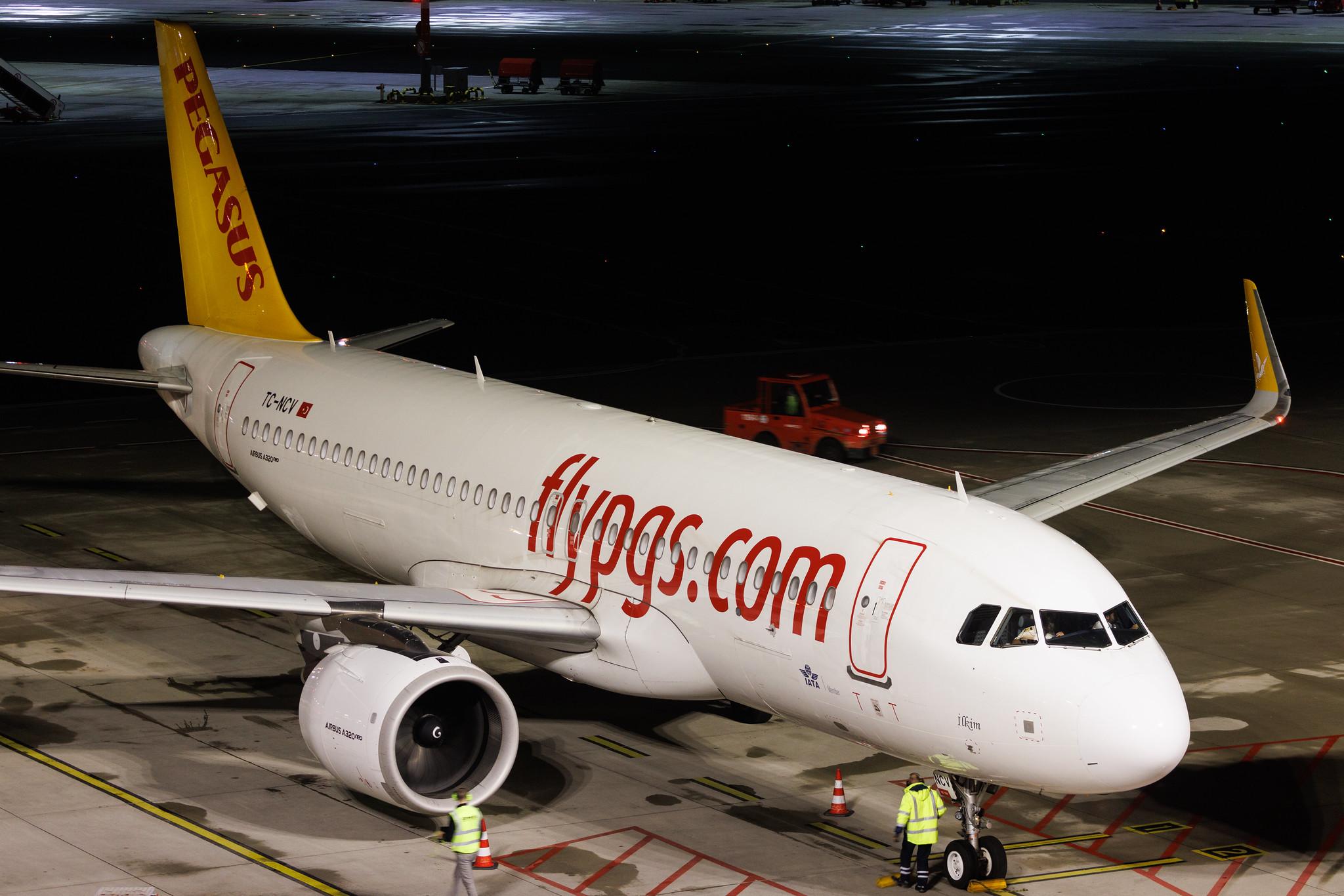 Hamburg Airport: Pegasus (PC / PGT) | Airbus A320-251N A20N | TC-NCV | MSN 10453