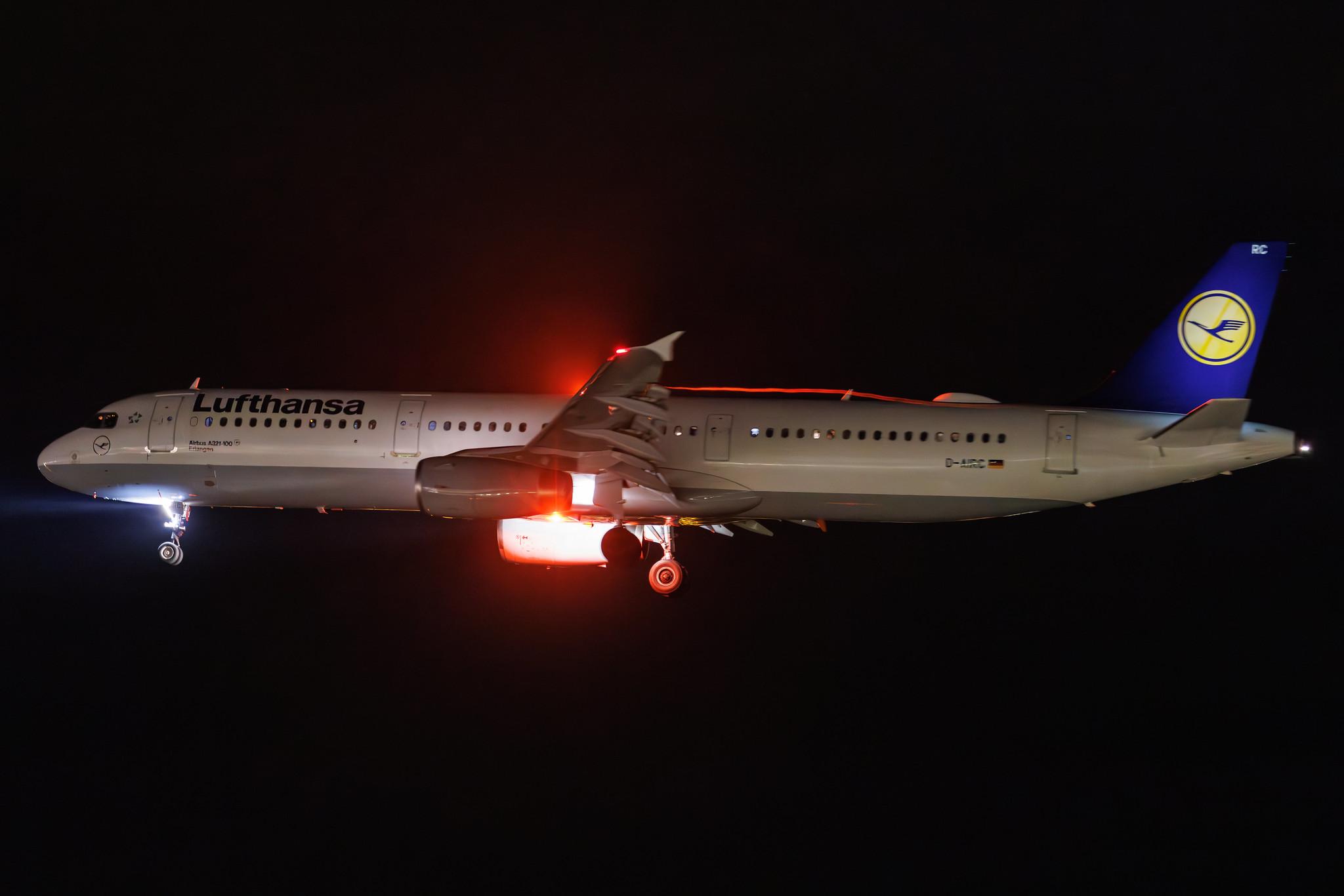 Hamburg Airport: Lufthansa (LH / DLH) | Airbus A321-131 A321 | D-AIRC | MSN 0473