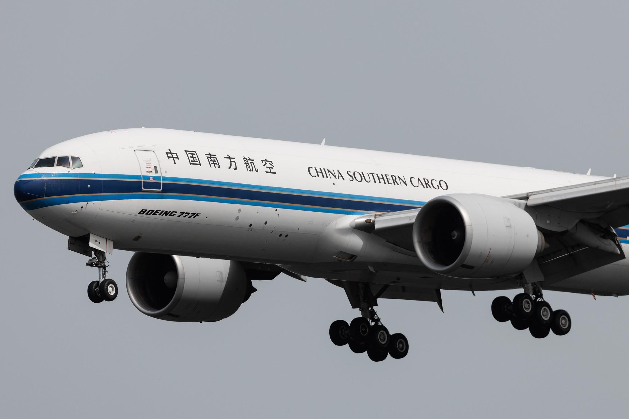 Frankfurt Airport: China Southern Cargo (CZ / CSN) | Operator: China Southern Airlines | B77L | B-2042 | MSN 41633