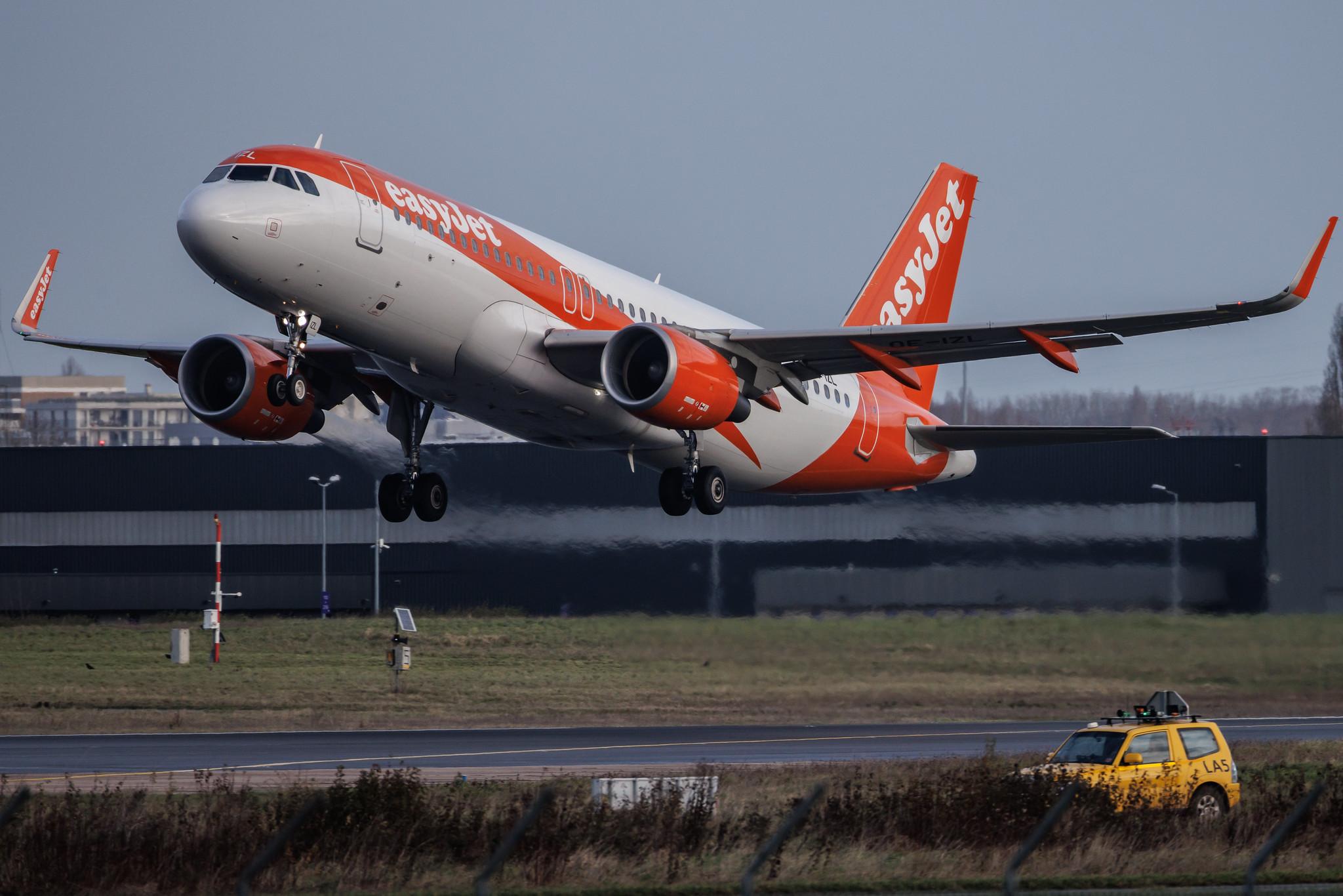 Paris Orly Airport: easyJet (U2 / EZY) | Operator: easyJet Europe | Airbus A320-214 A320 | OE-IZL | MSN 06927