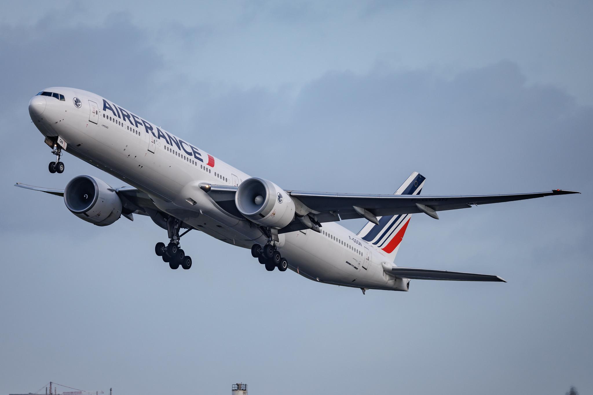 Paris Orly Airport: Air France (AF / AFR) | Boeing 777-328(ER) B77W | F-GSQN | MSN 32960