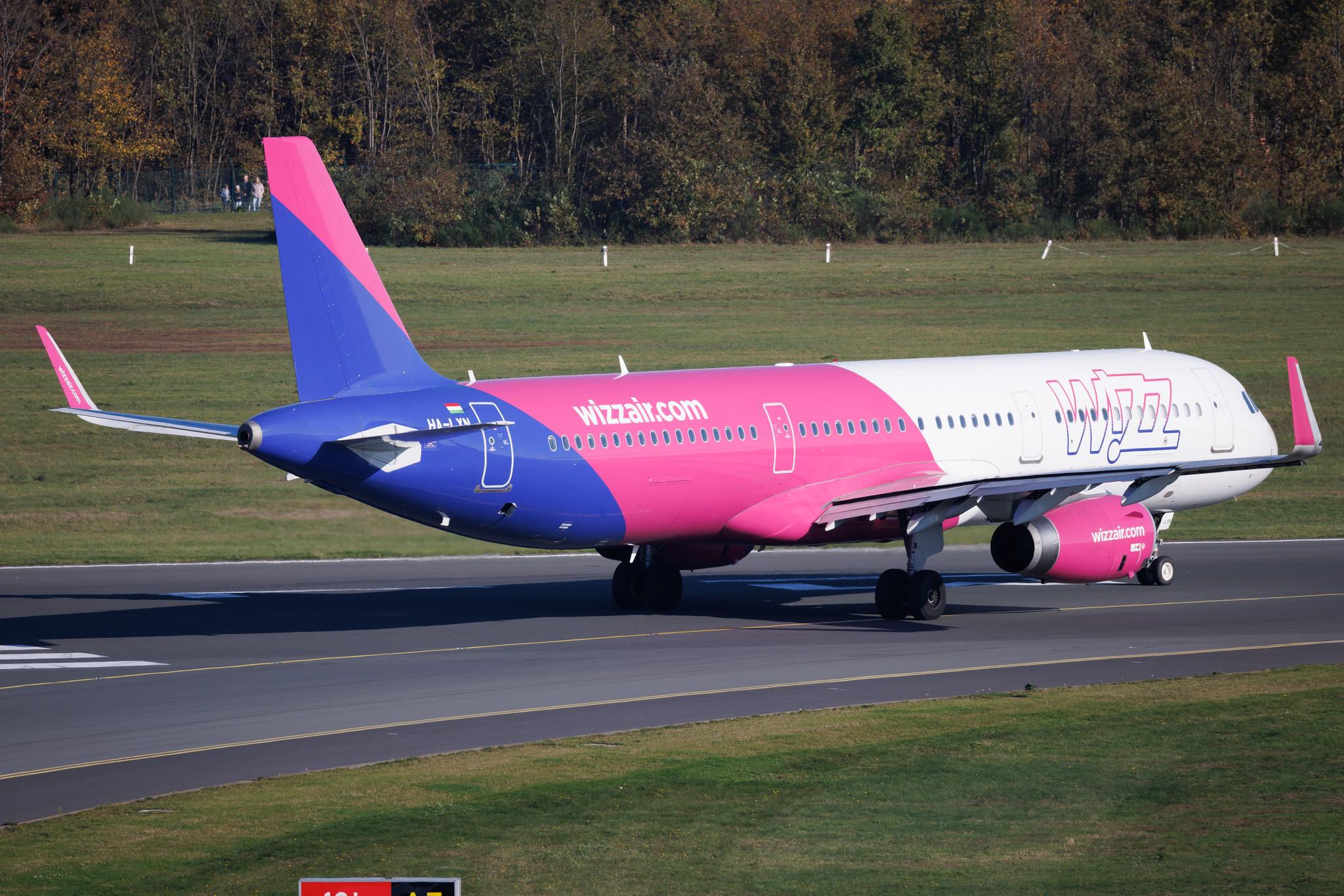 Köln Bonn Airport: Wizz Air (W6 / WZZ) | Airbus A321-231 A321 | HA-LXN | MSN 07532