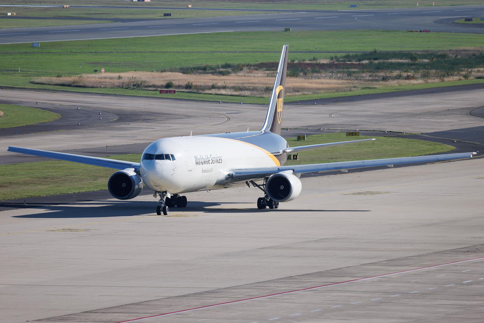 Köln Bonn Airport: UPS (5X / UPS) | Boeing 767-304(ER)(BDSF) B763 | N391UP | MSN 28039