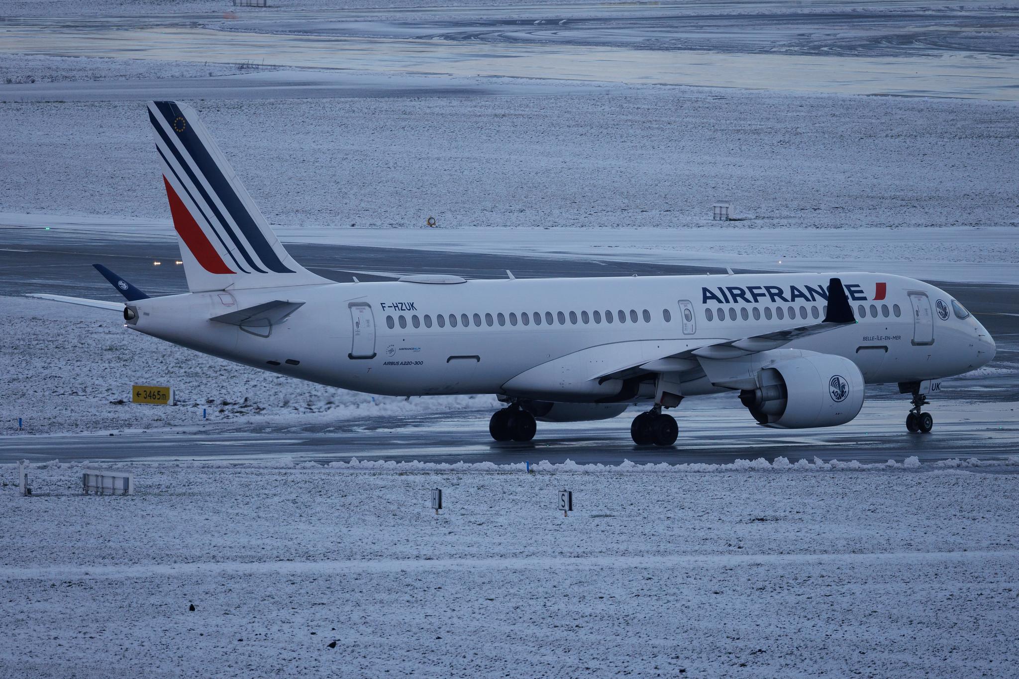 Hamburg Airport: Air France (AF / AFR) | Airbus A220-300 BCS3 | F-HZUK | MSN 55173