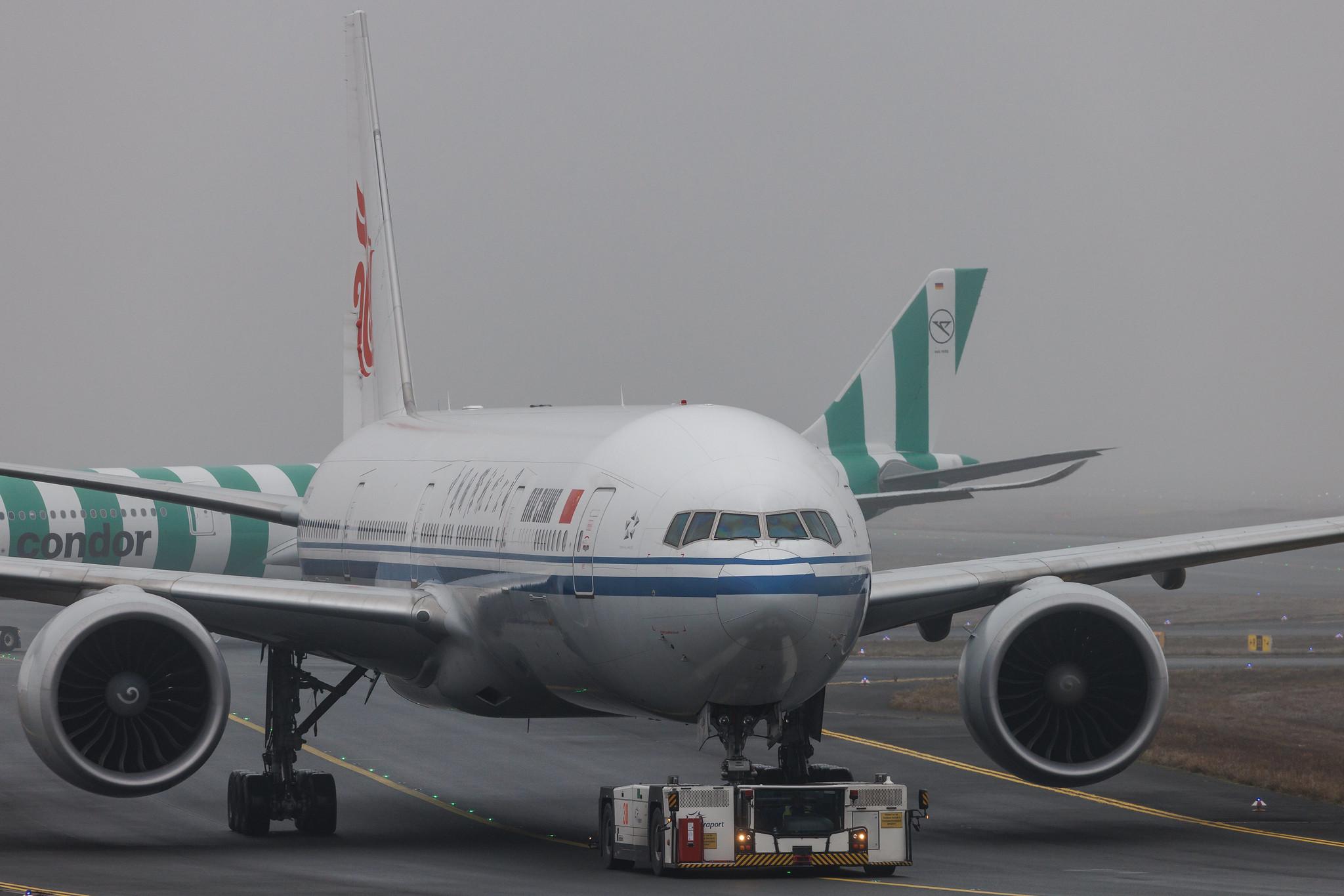 Frankfurt Airport: Air China (CA / CCA) | Boeing 777-39L(ER) B77W | B-2039 | MSN 38679