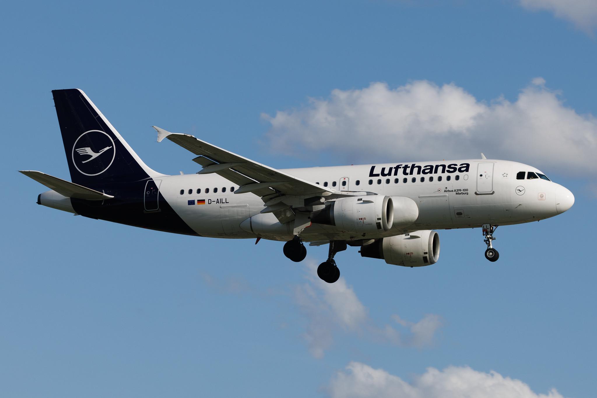 Hamburg Airport: Lufthansa (LH / DLH) | Airbus A319-114 A319 | D-AILL | MSN 0689