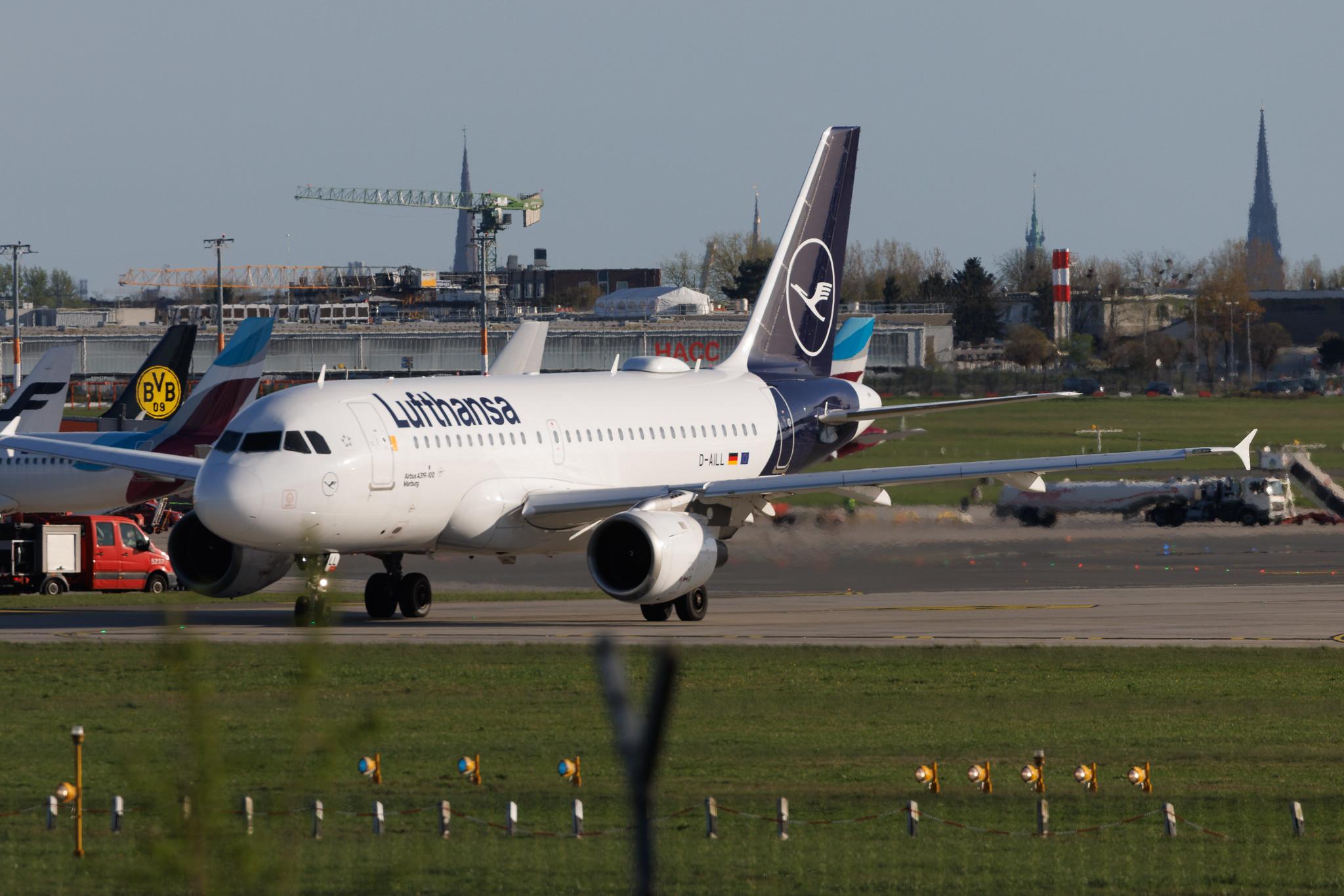 Hamburg Airport: Lufthansa (LH / DLH) | Airbus A319-114 A319 | D-AILL | MSN 0689