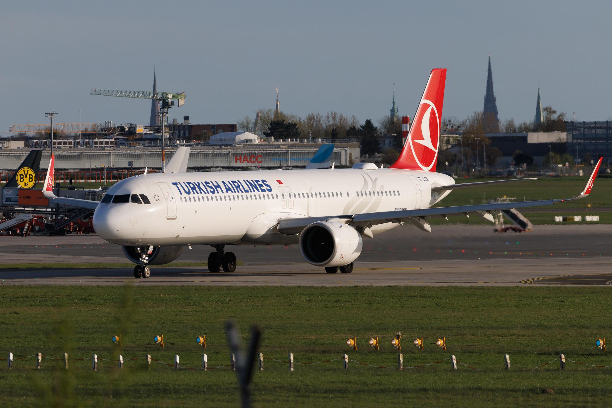Hamburg Airport: Turkish Airlines (TK / THY) | Airbus A321-271NX A21N | TC-LTN | MSN 11048
