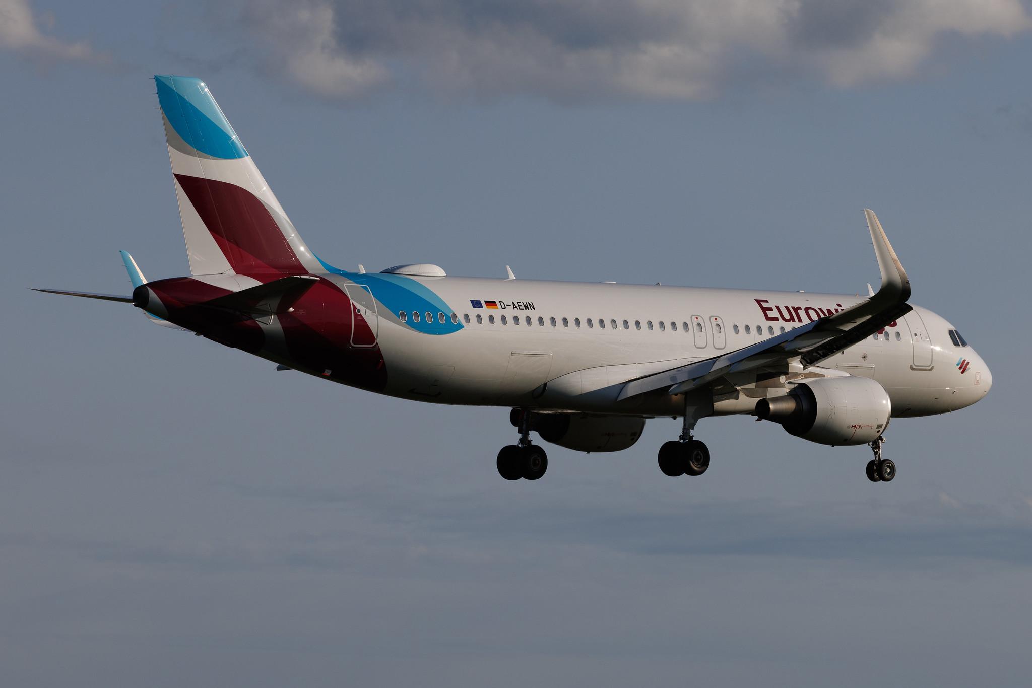 Hamburg Airport: Eurowings (EW / EWG) | Airbus A320-214 A320 | D-AEWN | MSN 7393