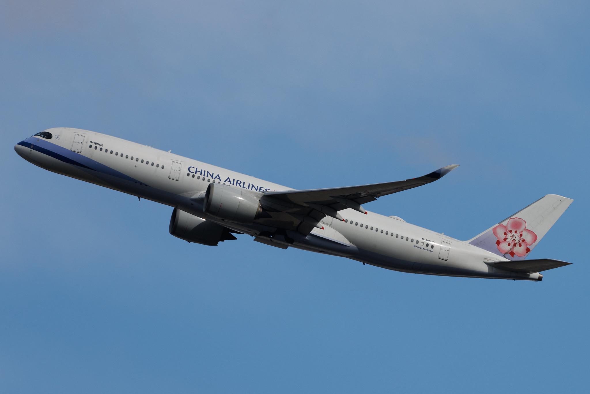 Vienna International Airport: China Airlines (CI / CAL) | Airbus A350-941 A359 | B-18902 | MSN 057