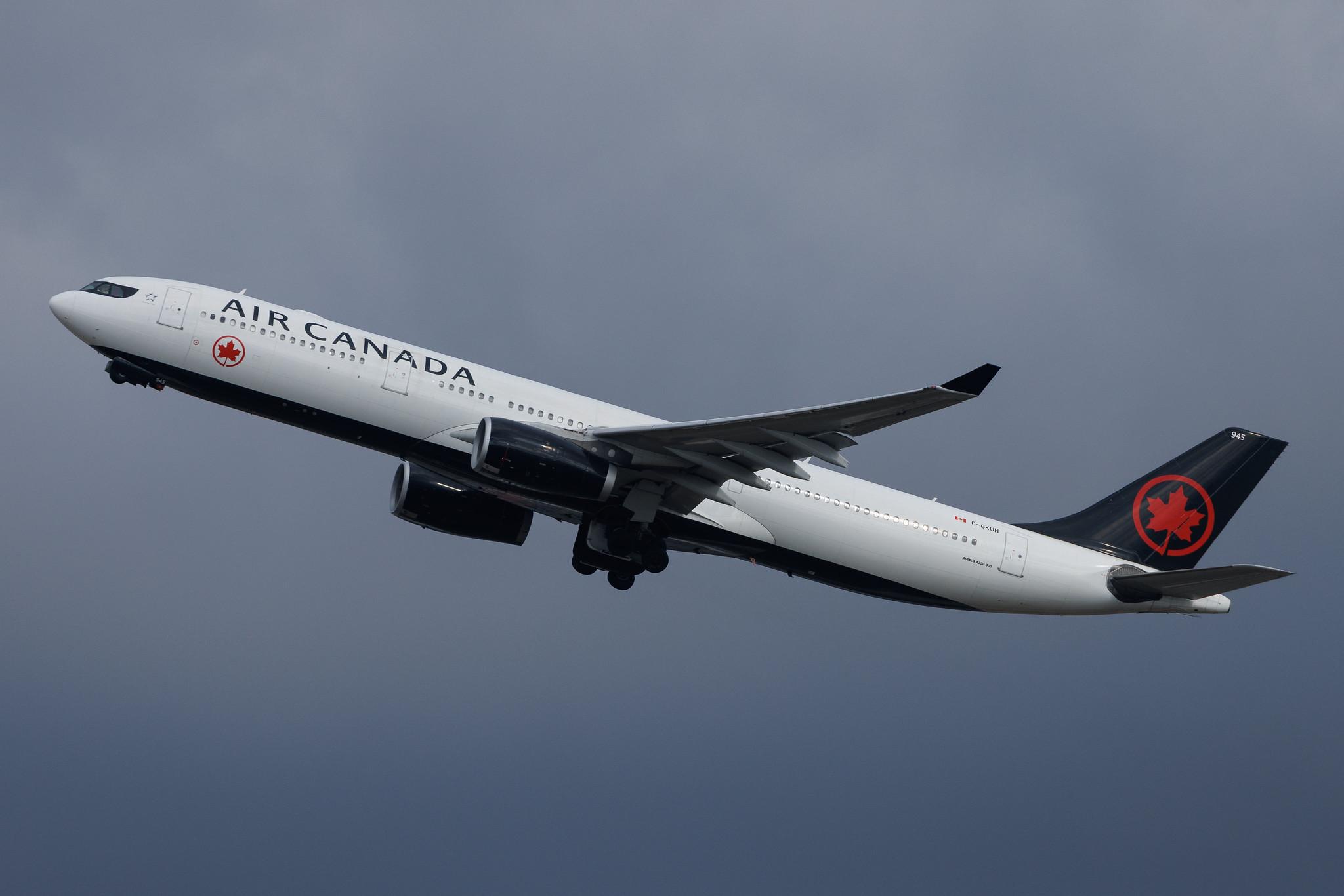 Vienna International Airport: Air Canada (AC / ACA) | Airbus A330-343 A333 | C-GKUH | MSN 1156