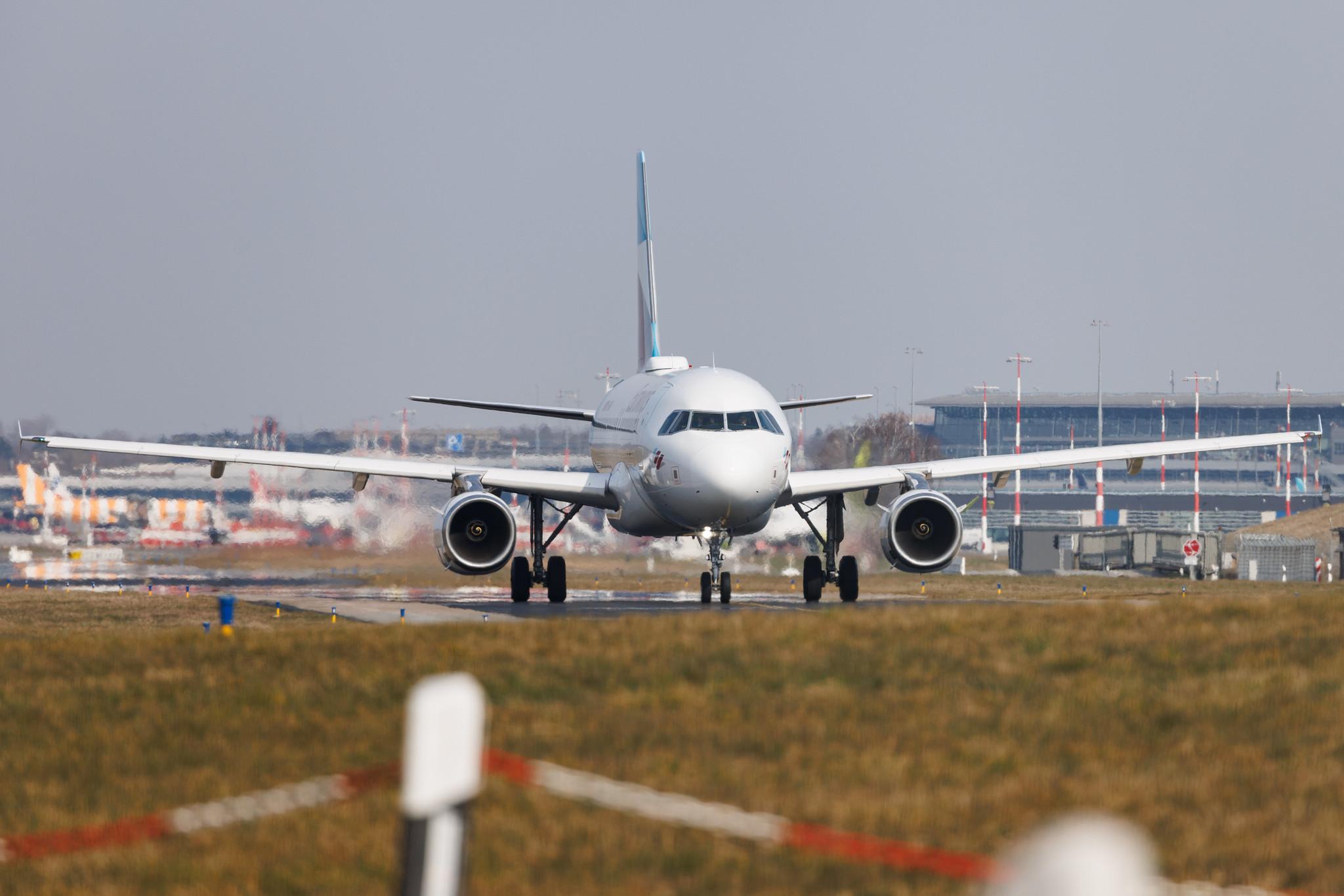 Hamburg Airport: Eurowings (EW / EWG) | Airbus A319-132 A319 | D-AGWM | MSN 3839