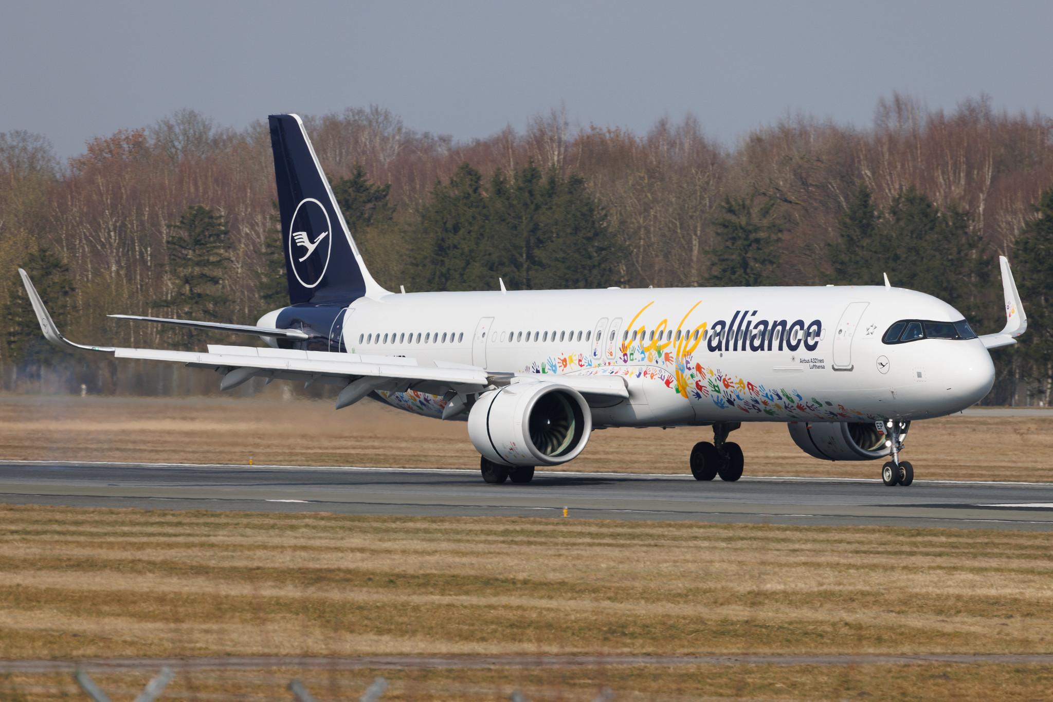 Hamburg Airport: Lufthansa (LH / DLH) | Livery: Help Alliance Livery | Airbus A321-271NX A21N | D-AIEP | MSN 11027
