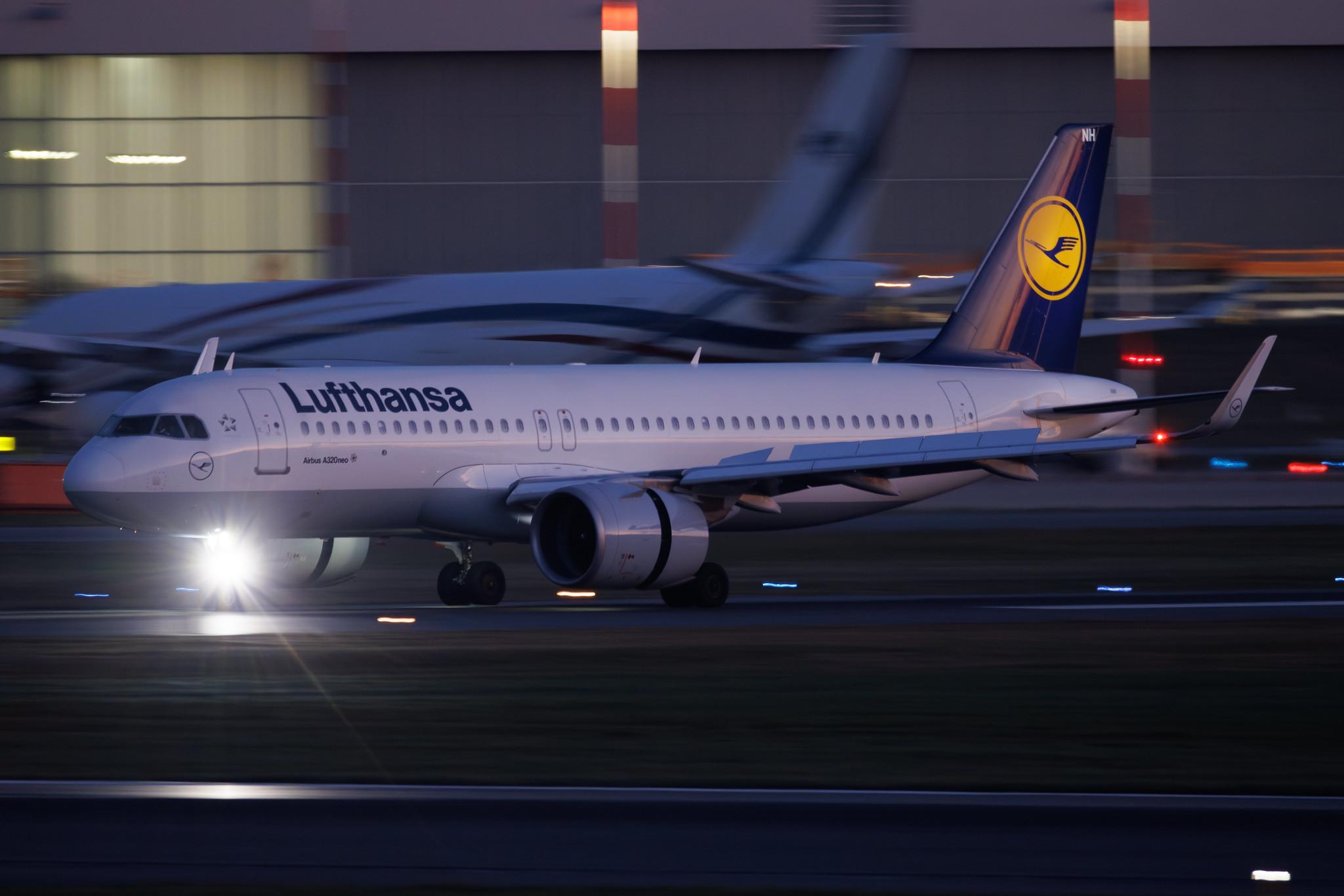 Hamburg Airport: Lufthansa (LH / DLH) | Airbus A320-271N A20N | D-AINH | MSN 7648