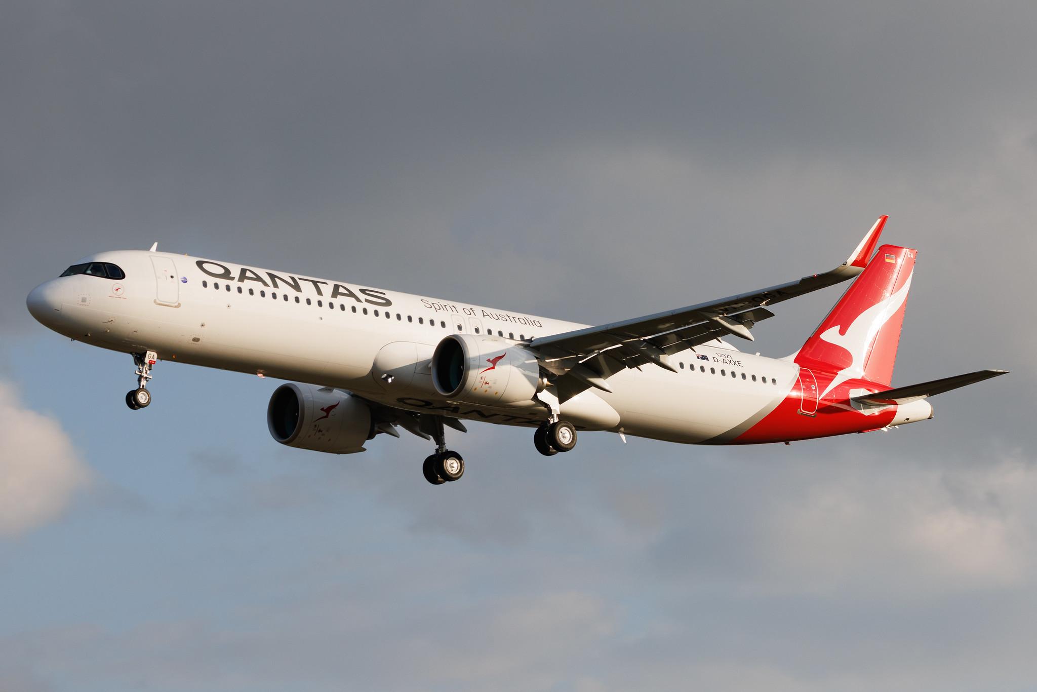 Hamburg Airport: Qantas (QF / QFA) | Airbus A321-253NY(XLR) A21N | D-AXXE | VH-OGA | MSN 12323