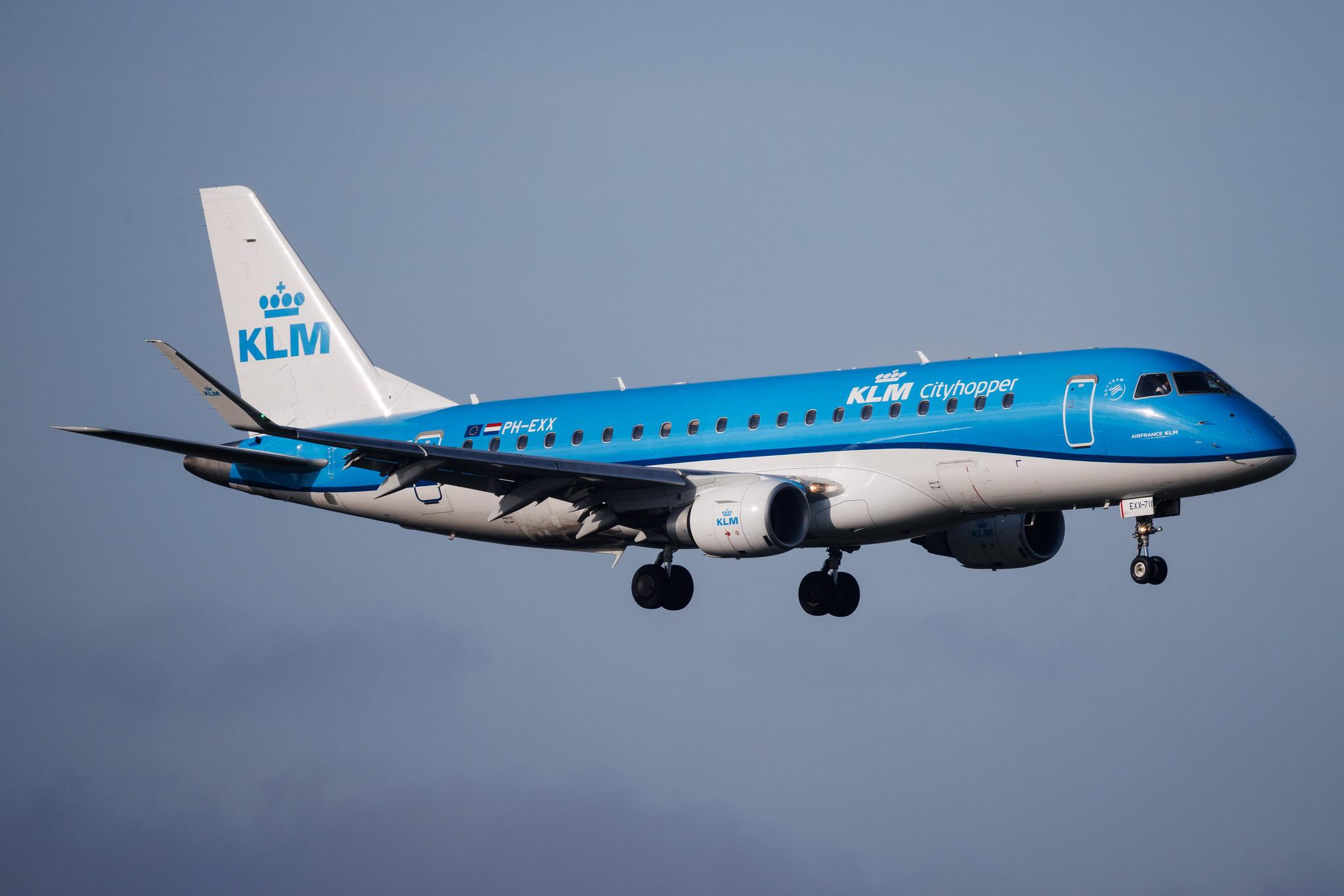 Hamburg Airport: KLM (KL / KLM) | Operator: KLM Cityhopper | Embraer E175STD E75L | PH-EXX | MSN 17000711