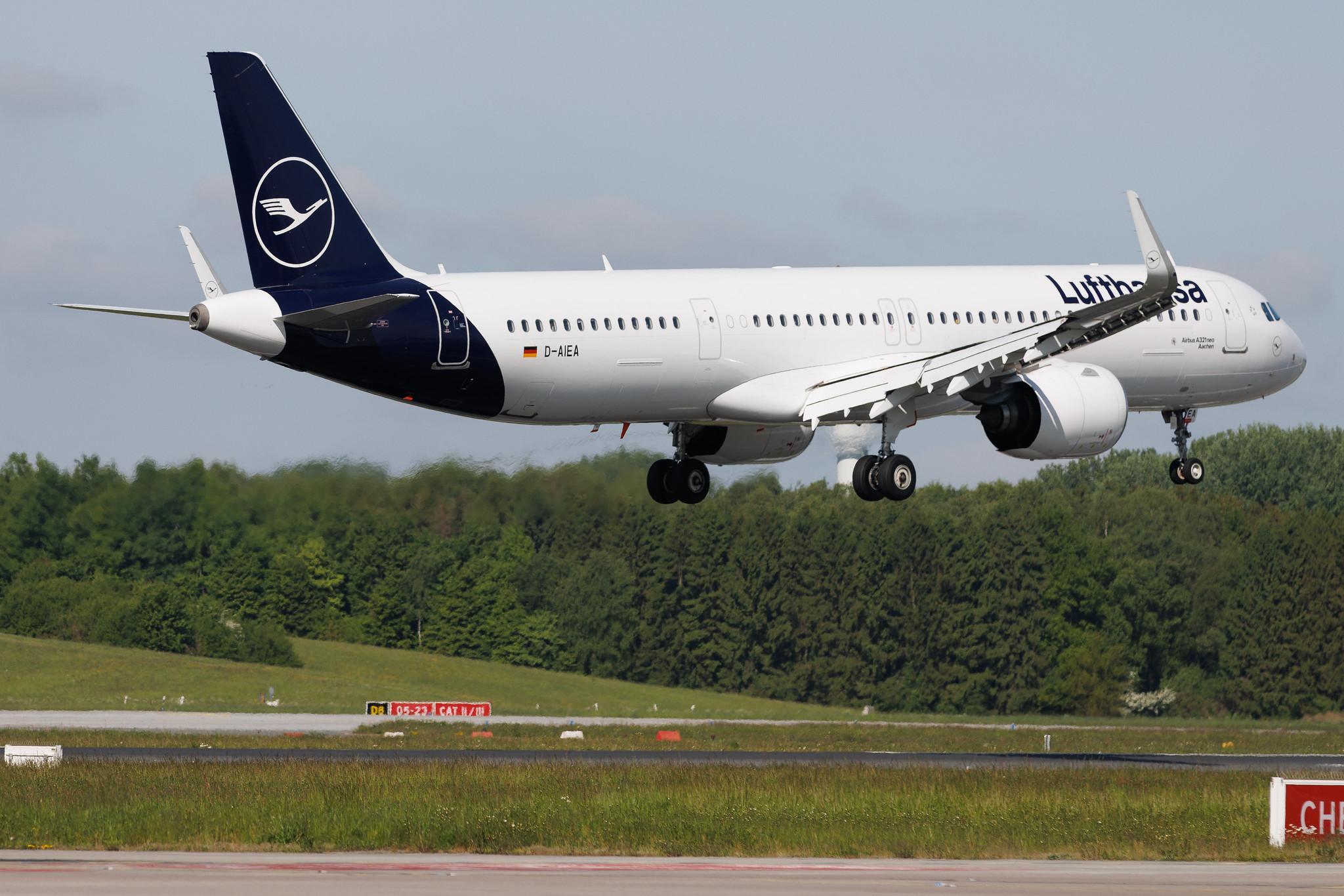Hamburg Airport: Lufthansa (LH / DLH) | Airbus A321-271NX A21N | D-AIEA | MSN 8761