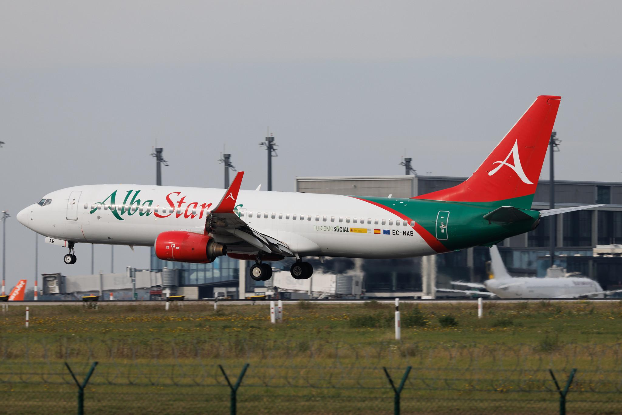 Flughafen Berlin Brandenburg: AlbaStar (AP / LAV) | Boeing 737-81Q B738 | EC-NAB | MSN 29051