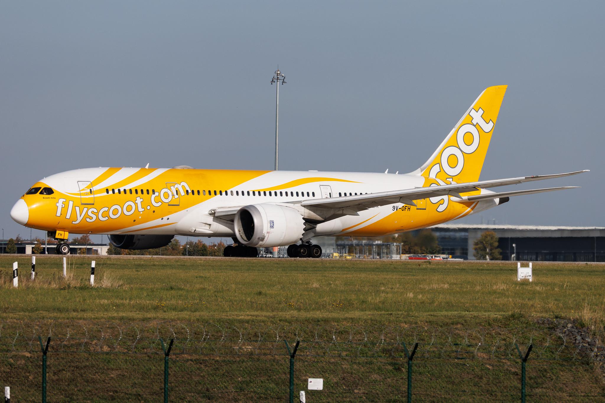 Flughafen Berlin Brandenburg: Scoot (TR / TGW) | Boeing 787-8 Dreamliner B788 | 9V-OFH | MSN 37124
