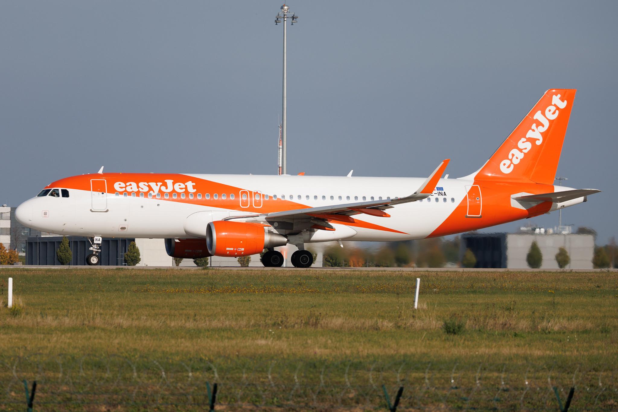 Flughafen Berlin Brandenburg: easyJet (U2 / EZY) | Airbus A320-214 A320 | OE-INA | MSN 7693