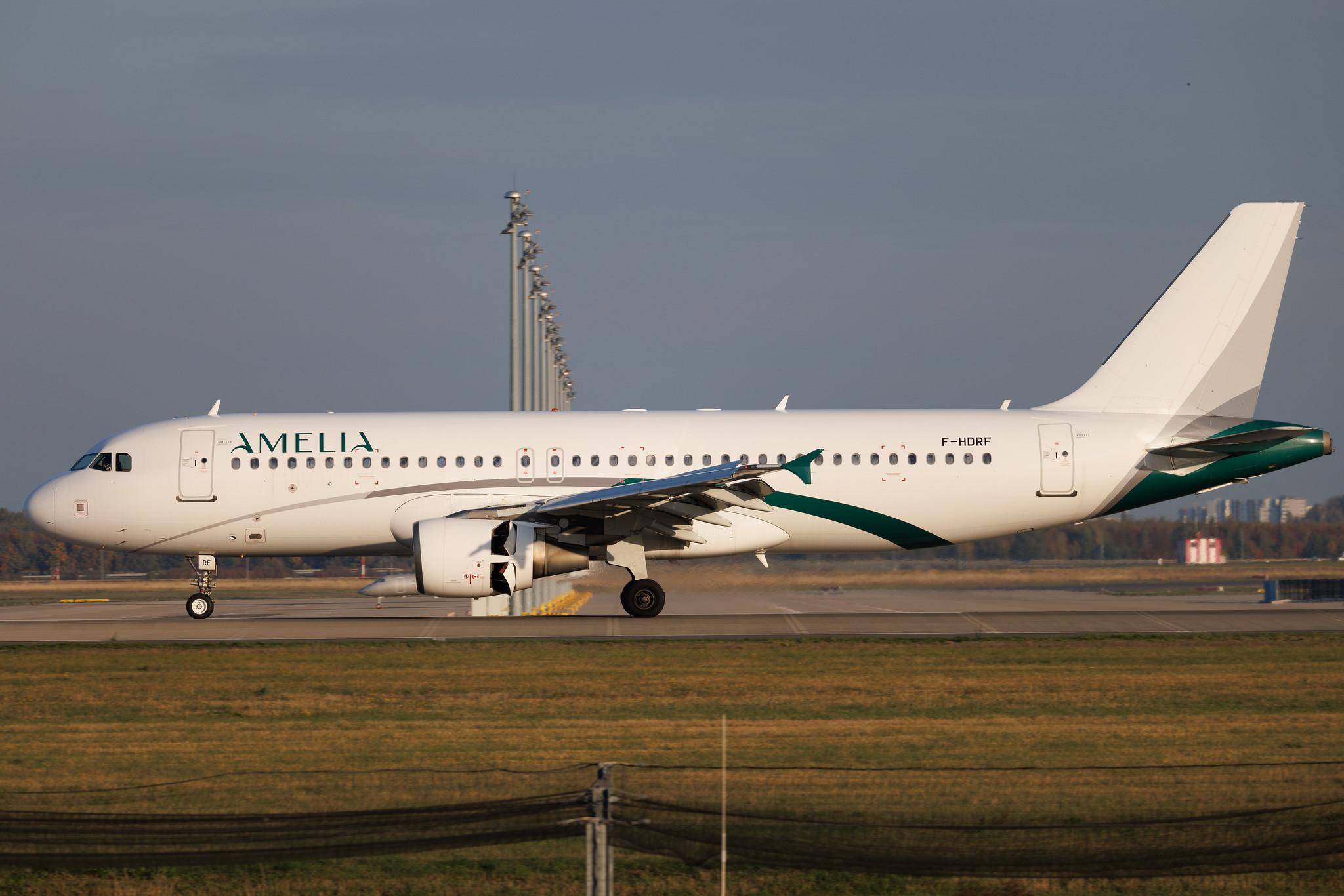 Flughafen Berlin Brandenburg: Amelia (8R / AIA) | Airbus A320-214 A320 | F-HDRF | MSN 02899