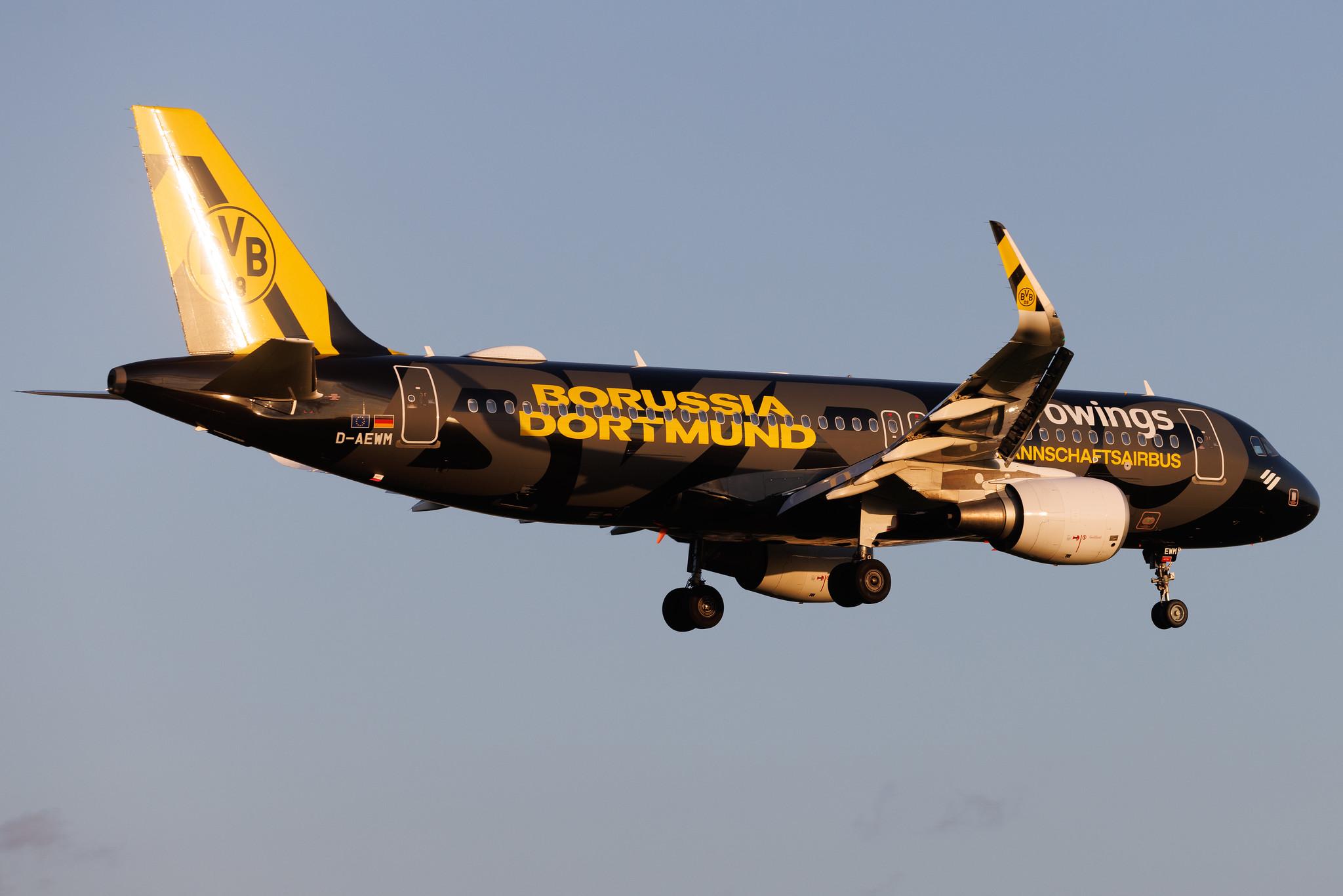 Hamburg Airport: Eurowings (EW / EWG) | Livery: BVB FanAirbus | Airbus A320-214 A320 | D-AEWM | MSN 7259