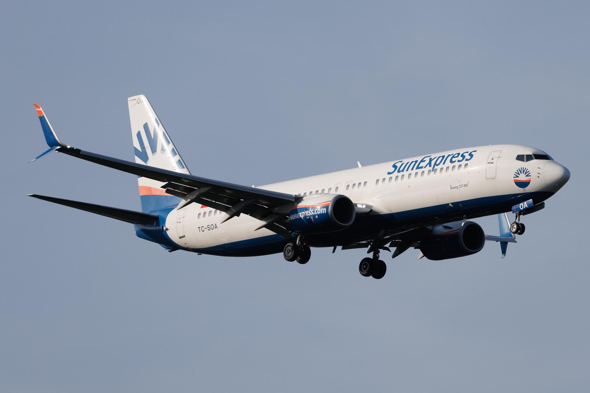 Hamburg Airport: SunExpress (XQ / SXS) | Boeing 737-8HC B738 | TC-SOA | MSN 61184