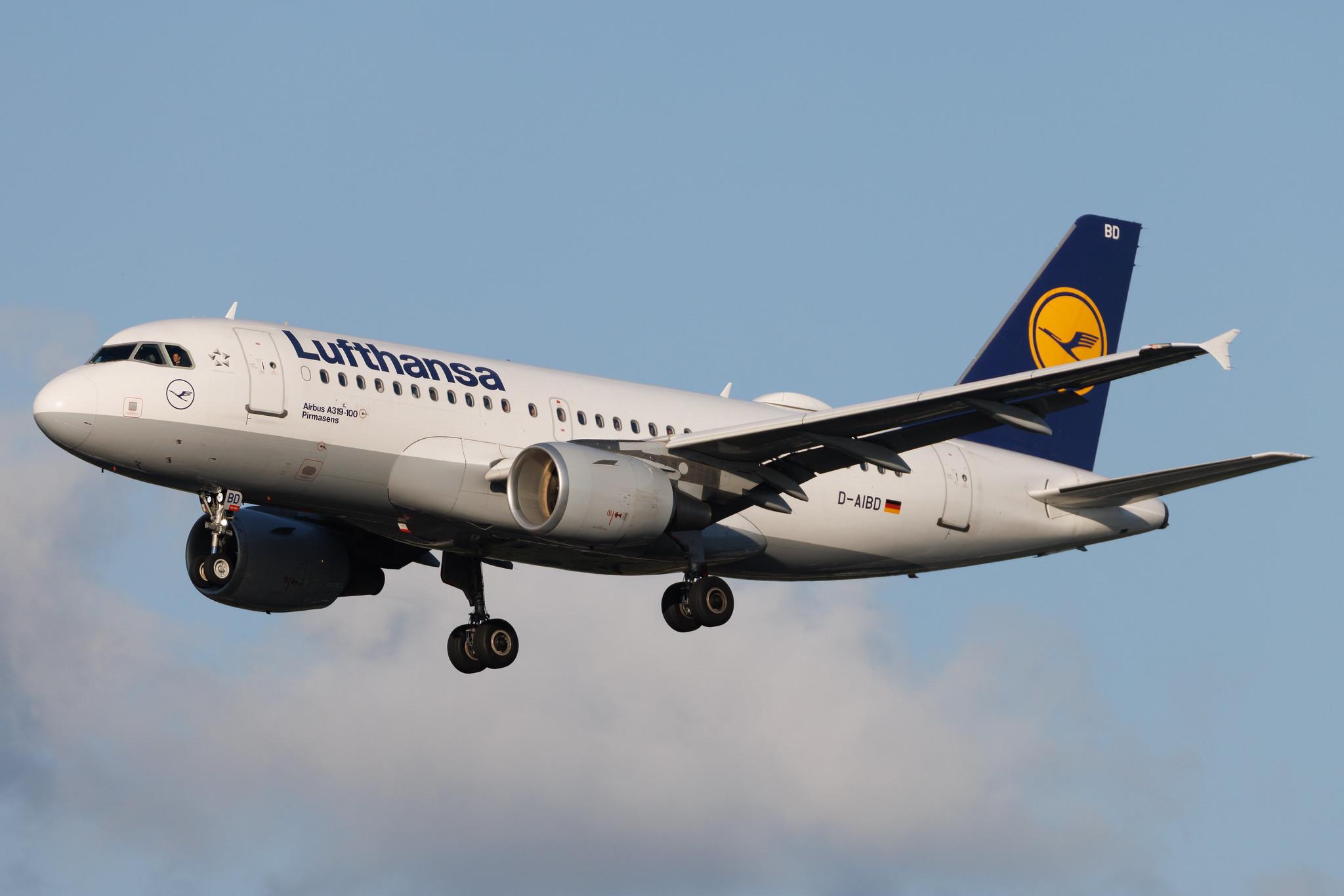 Hamburg Airport: Lufthansa (LH / DLH) | Airbus A319-112 A319 | D-AIBD | MSN 4455