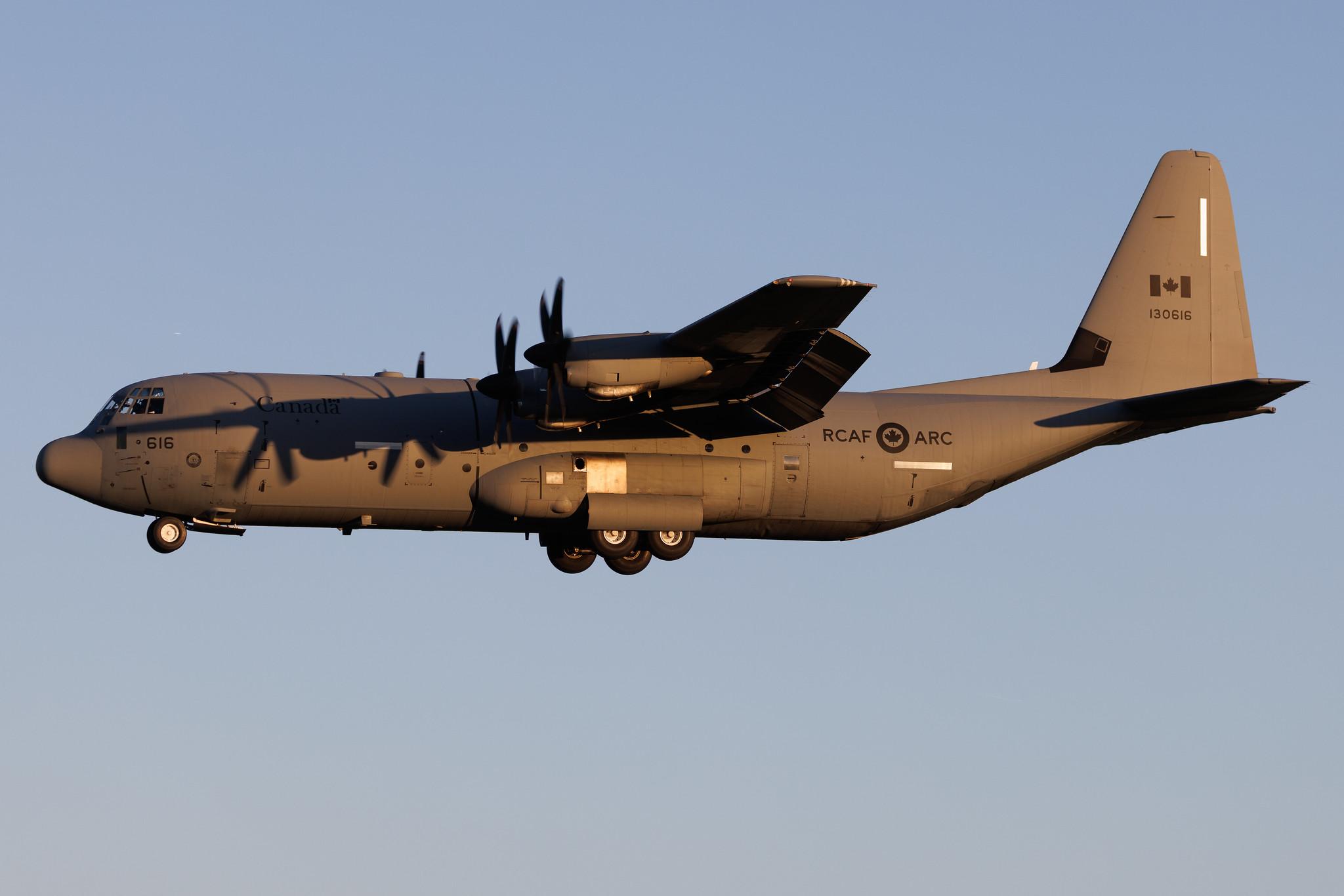 Hamburg Airport: Royal Canadian Air Force (/ CFC) | Lockheed Martin CC-130J Super Hercules (C-130J-30) C130 | 130616 | MSN 382-5689