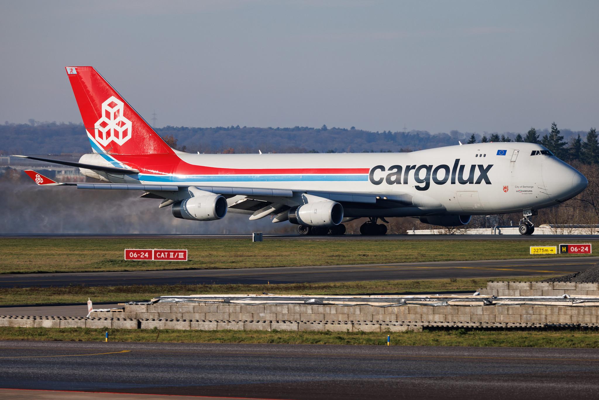 Luxembourg Findel Airport: Cargolux (CV / CLX) | Boeing 747-4R7F B744 | LX-SCV | MSN 29733