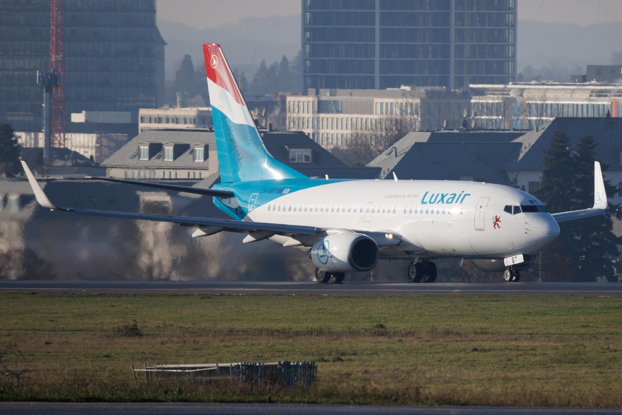 Luxembourg Findel Airport: Luxair (LG / LGL) | Boeing 737-7K2 B737 | LX-LBT | MSN 30371