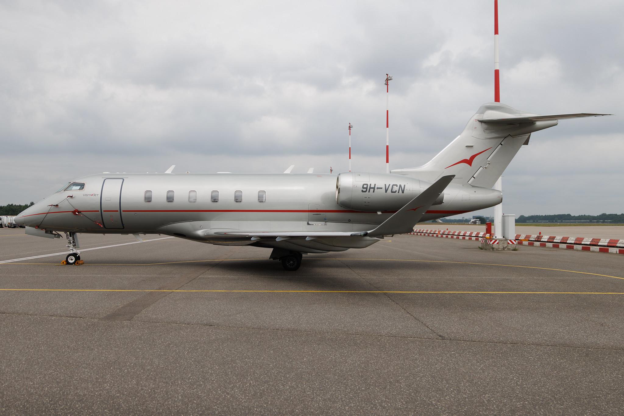 Hamburg Airport: VistaJet Malta (/ VJT) | Operator: VistaJet | Bombardier Challenger 350 CL35 | 9H-VCN | MSN 20628
