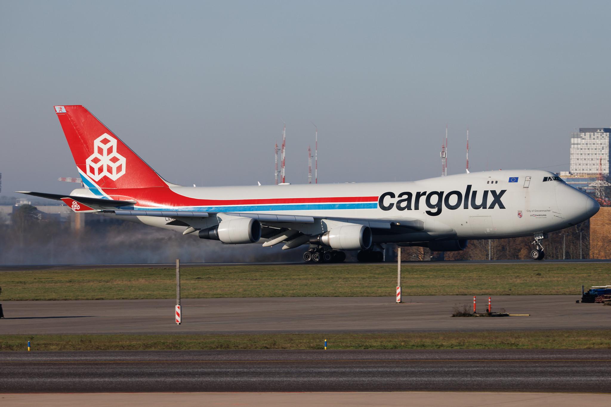 Luxembourg Findel Airport: Cargolux (CV / CLX) | Boeing 747-4HQF(ER) B744 | LX-ECV | MSN 37303