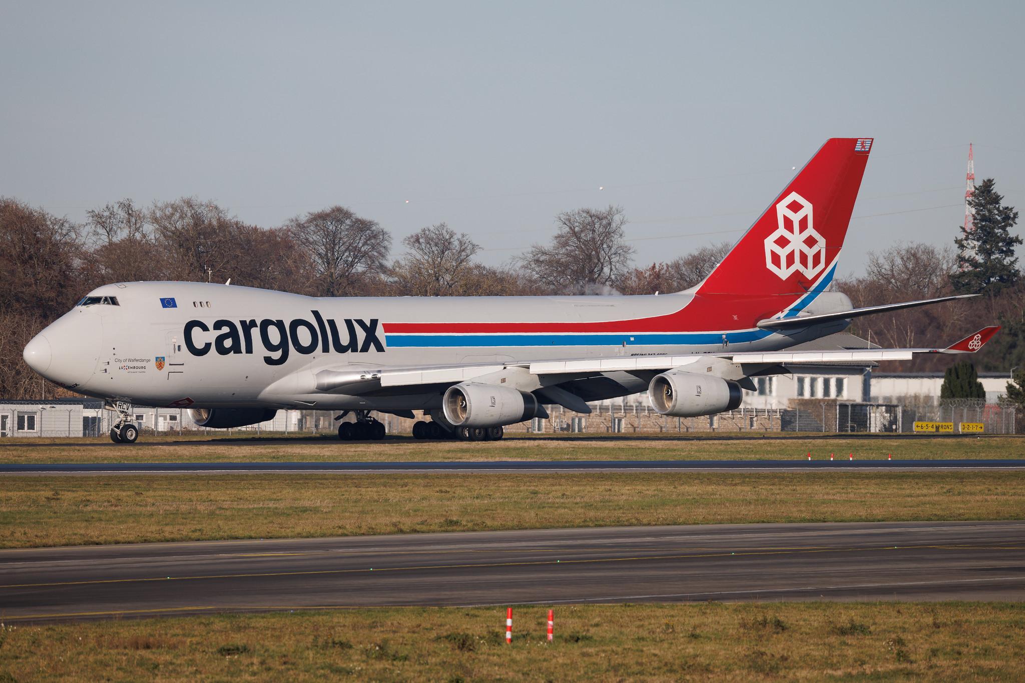 Luxembourg Findel Airport: Cargolux (CV / CLX) | Boeing 747-4R7F B744 | LX-RCV | MSN 30400