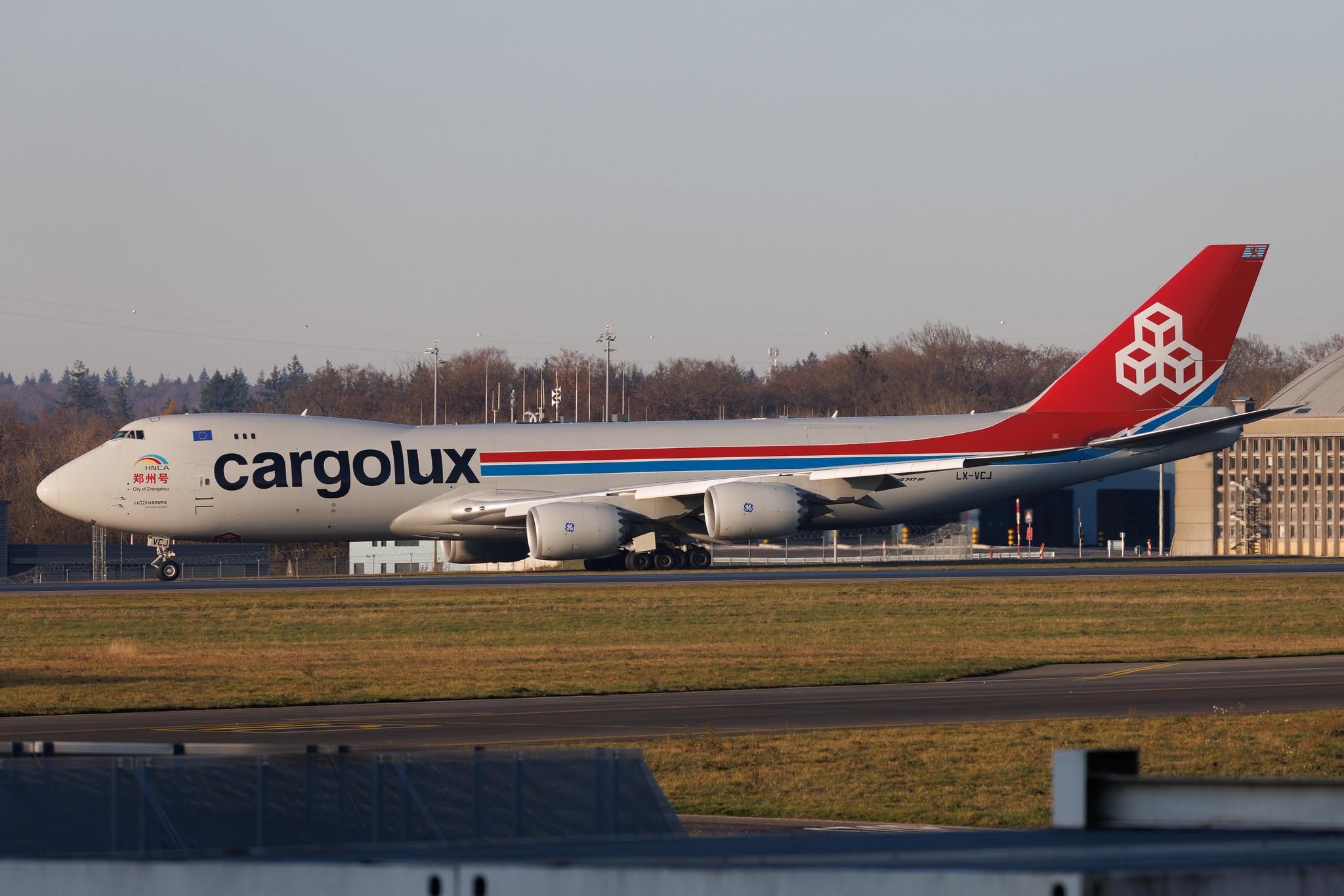 Luxembourg Findel Airport: Cargolux (CV / CLX) | Boeing 747-8R7F B748 | LX-VCJ | MSN 38077