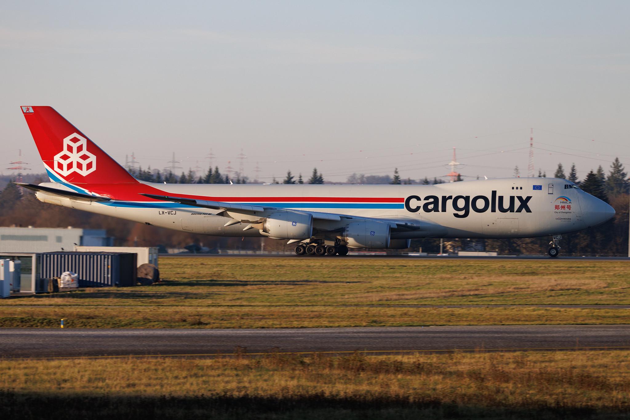 Luxembourg Findel Airport: Cargolux (CV / CLX) | Boeing 747-8R7F B748 | LX-VCJ | MSN 38077