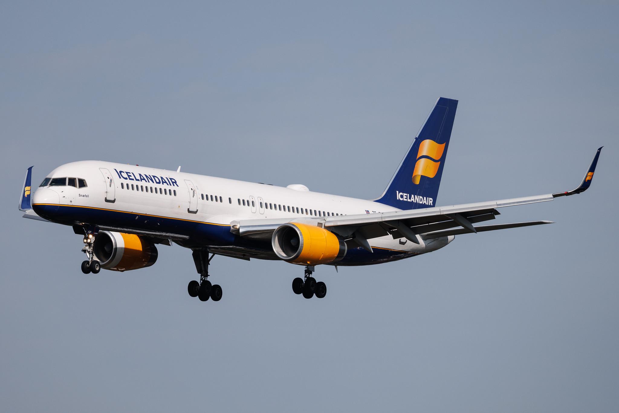 Hamburg Airport: Icelandair (FI / ICE) | Boeing 757-208 B752 | TF-FIP | MSN 30423