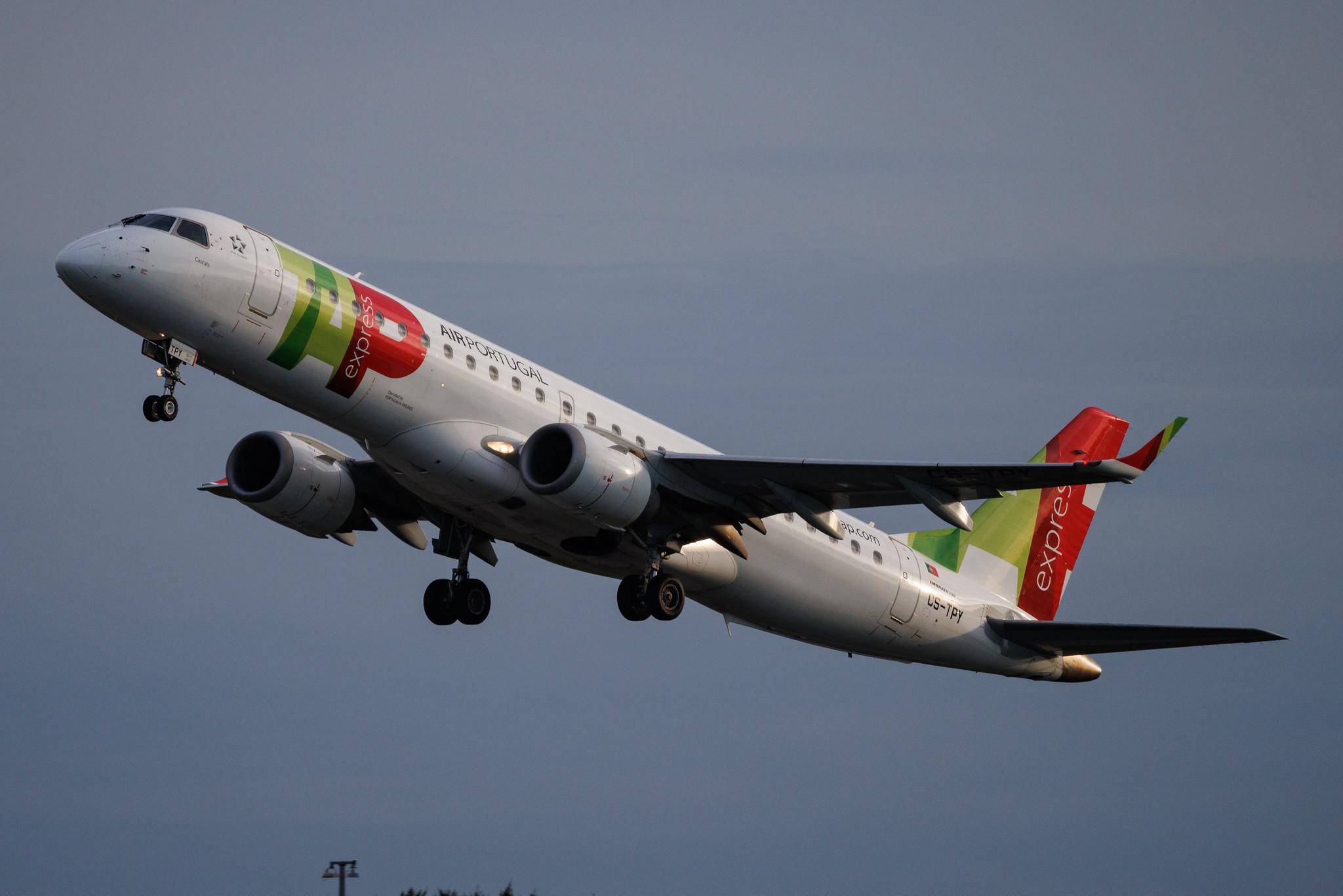 Hamburg Airport: TAP Express (TP / TAP) | Operator: Portugalia Airlines | Embraer E190AR E190 | CS-TPY | MSN 19000242