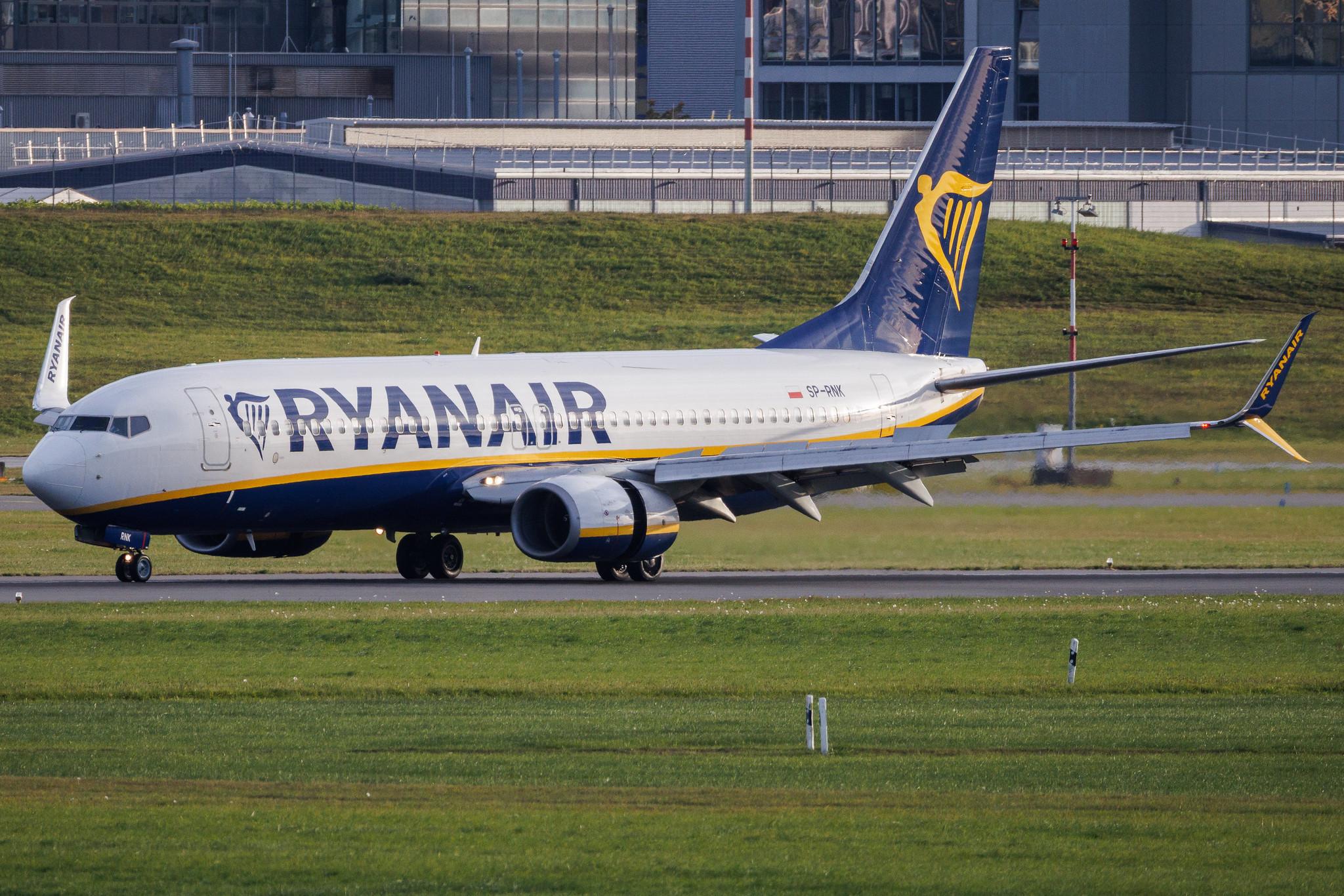 Hamburg Airport: Ryanair (FR / RYR) | Operator: Buzz | Boeing 737-8AS B738 | SP-RNK | MSN 33590