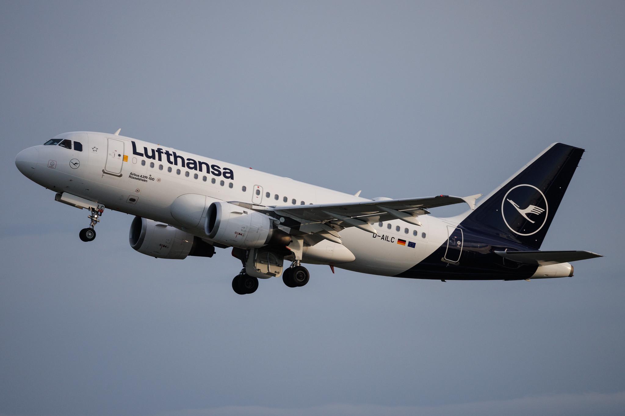 Hamburg Airport: Lufthansa (LH / DLH) | Airbus A319-114 A319 | D-AILC | MSN 0616