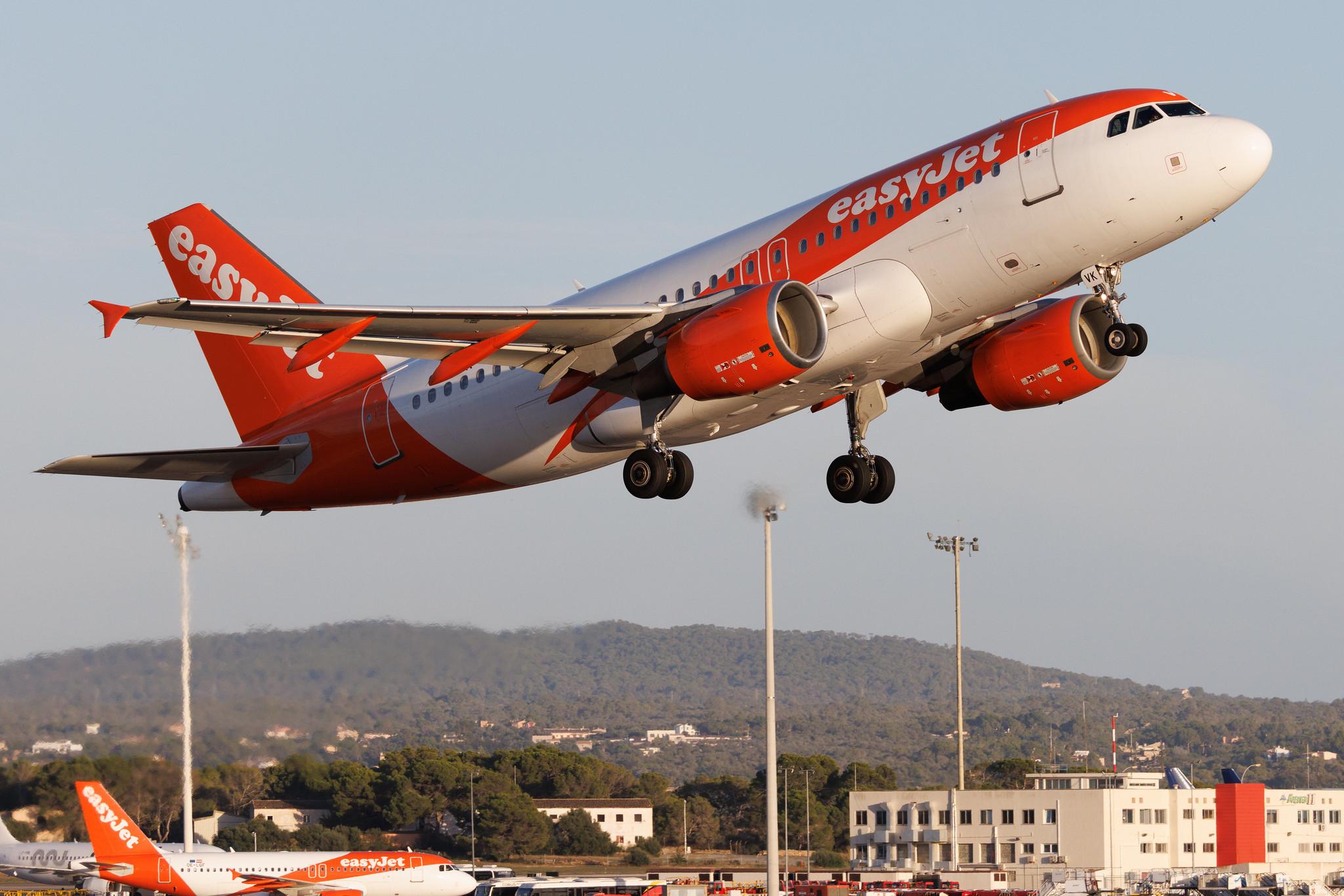 Palma de Mallorca Airport: easyJet (U2 / EZY) | Operator: easyJet Europe | Airbus A319-111 A319 | OE-LVK | MSN 02782
