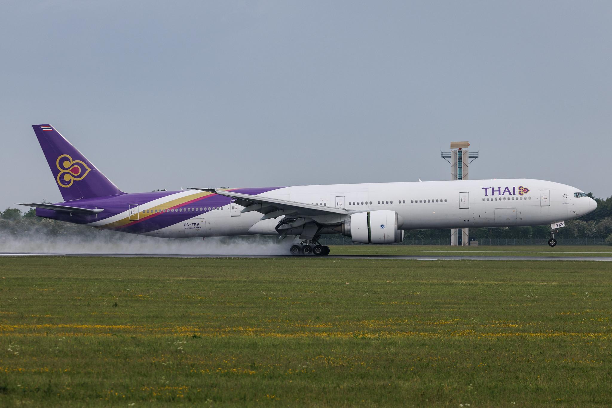 Copenhagen Airport: Thai Airways (TG / THA) | Boeing 777-3AL(ER) B77W | HS-TKP | MSN 41525