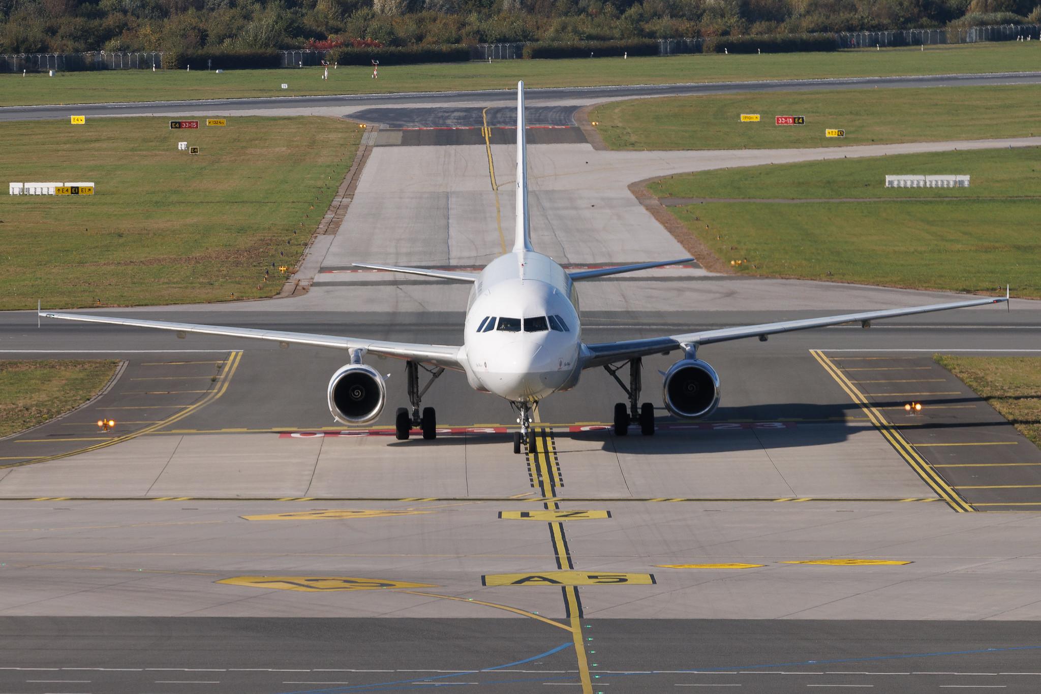 Hamburg Airport: Star East Airlines (4R / SEK) | Airbus A320-231 A320 | YR-SEA | MSN 0357