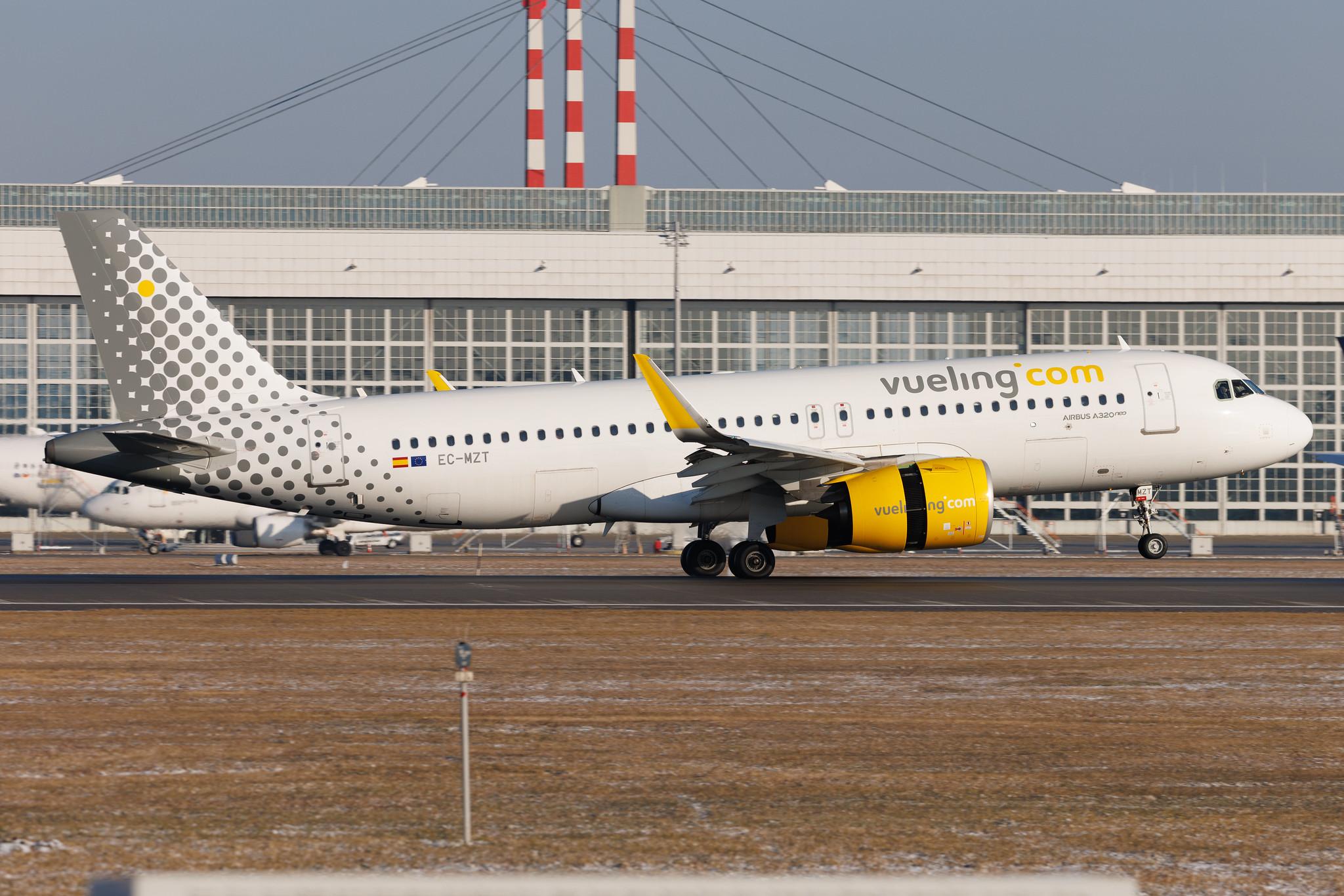 Munich Airport: Vueling (VY / VLG) | Airbus A320-271N A20N | EC-MZT | MSN 8181
